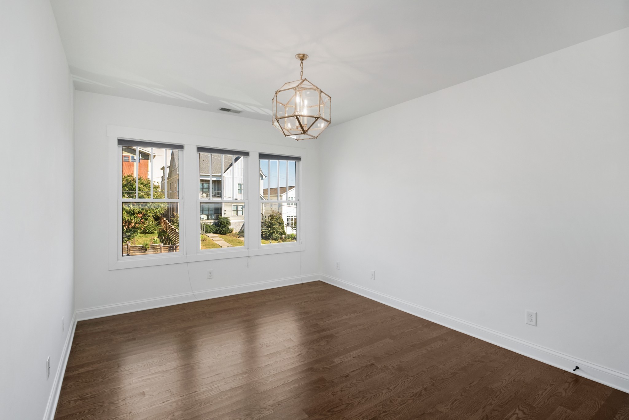 1109 W Grove Ave