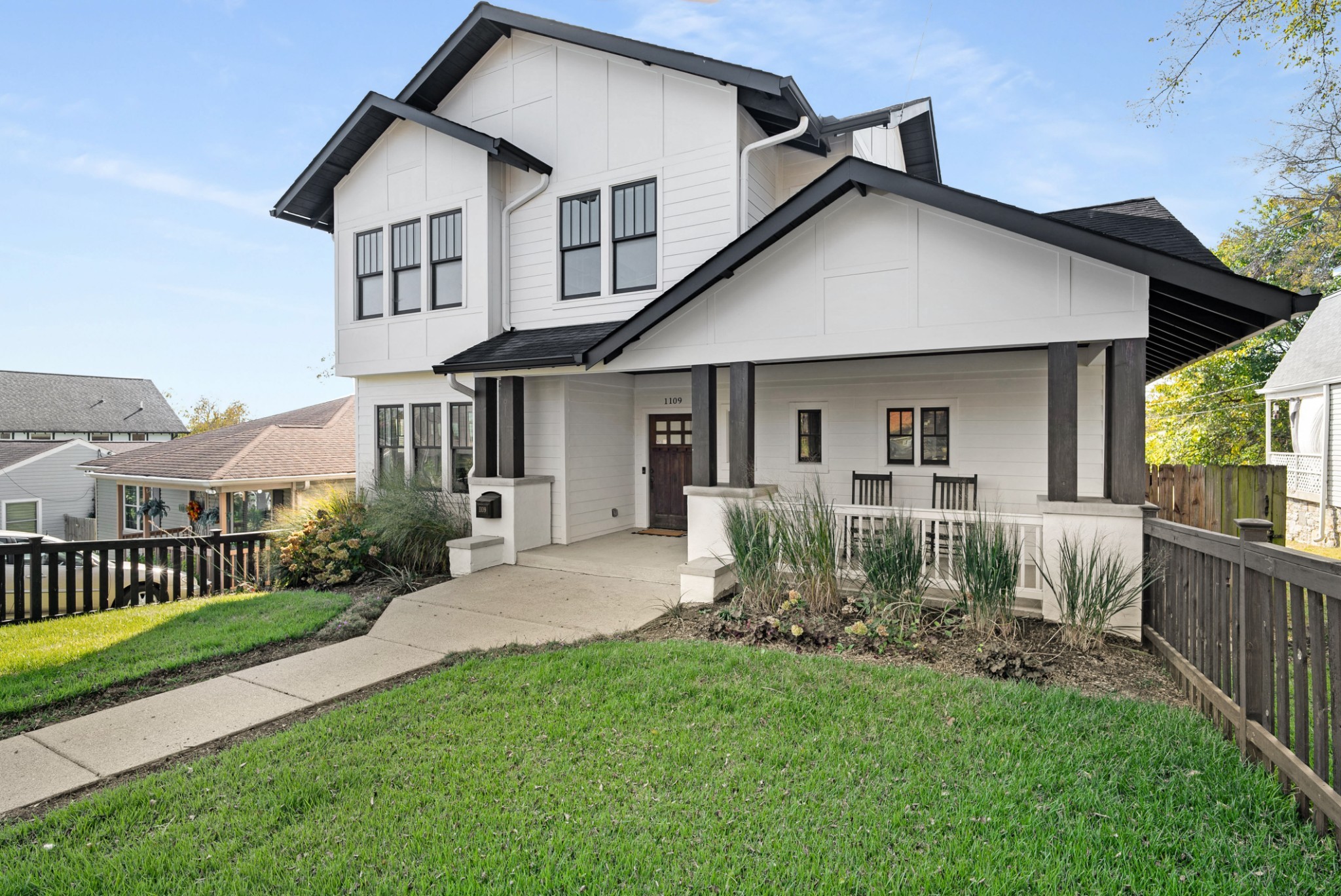 1109 W Grove Ave