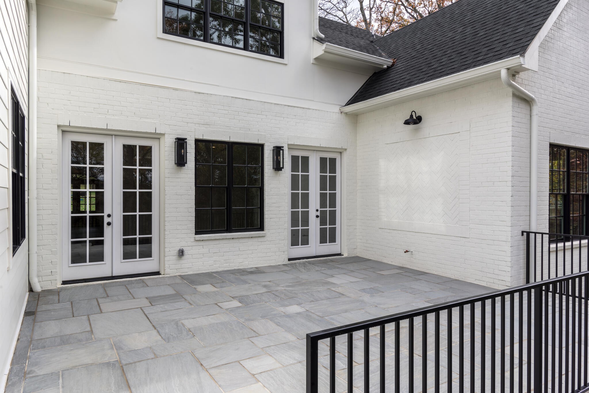 733 Richfield Dr