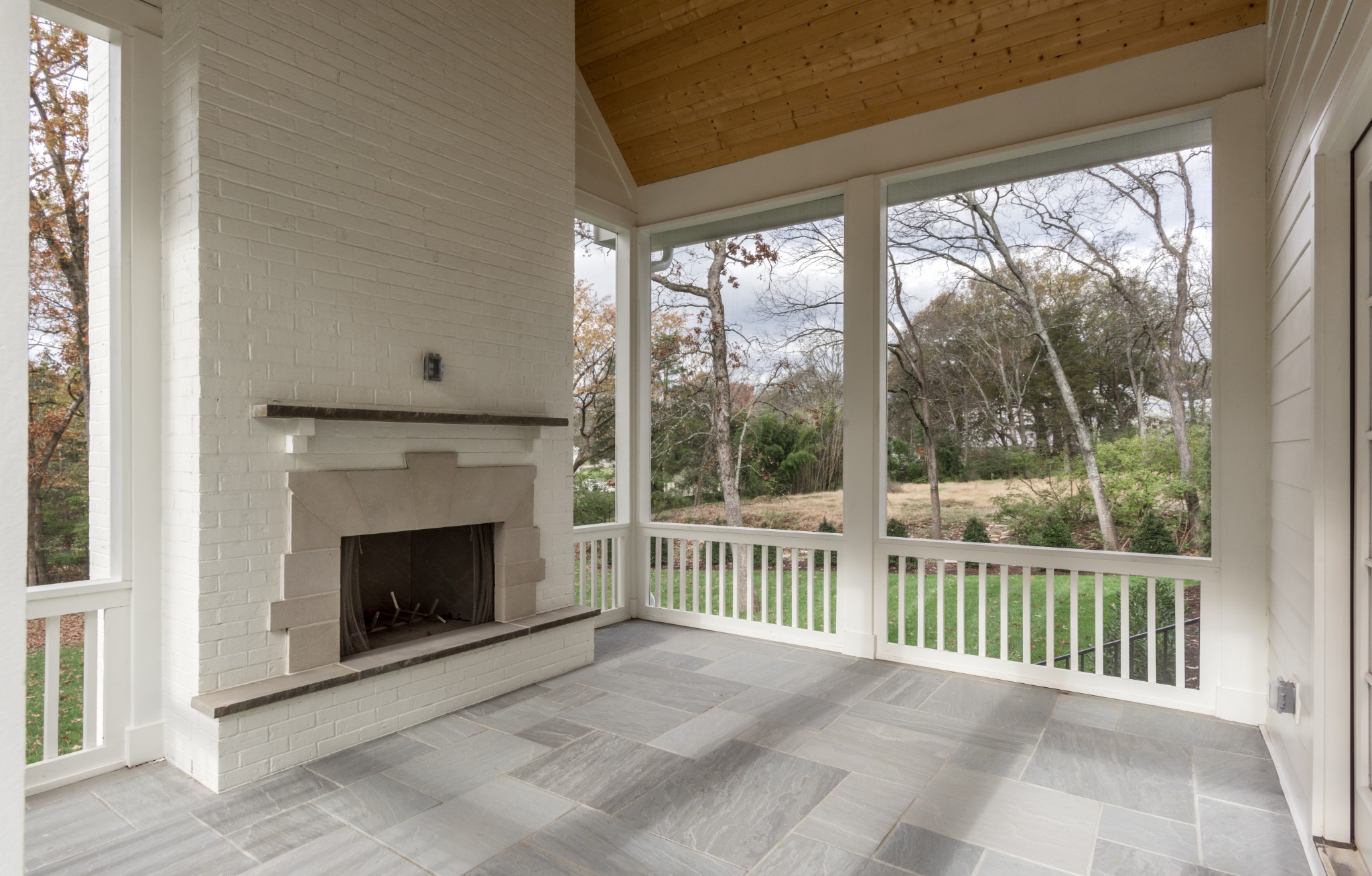 733 Richfield Dr