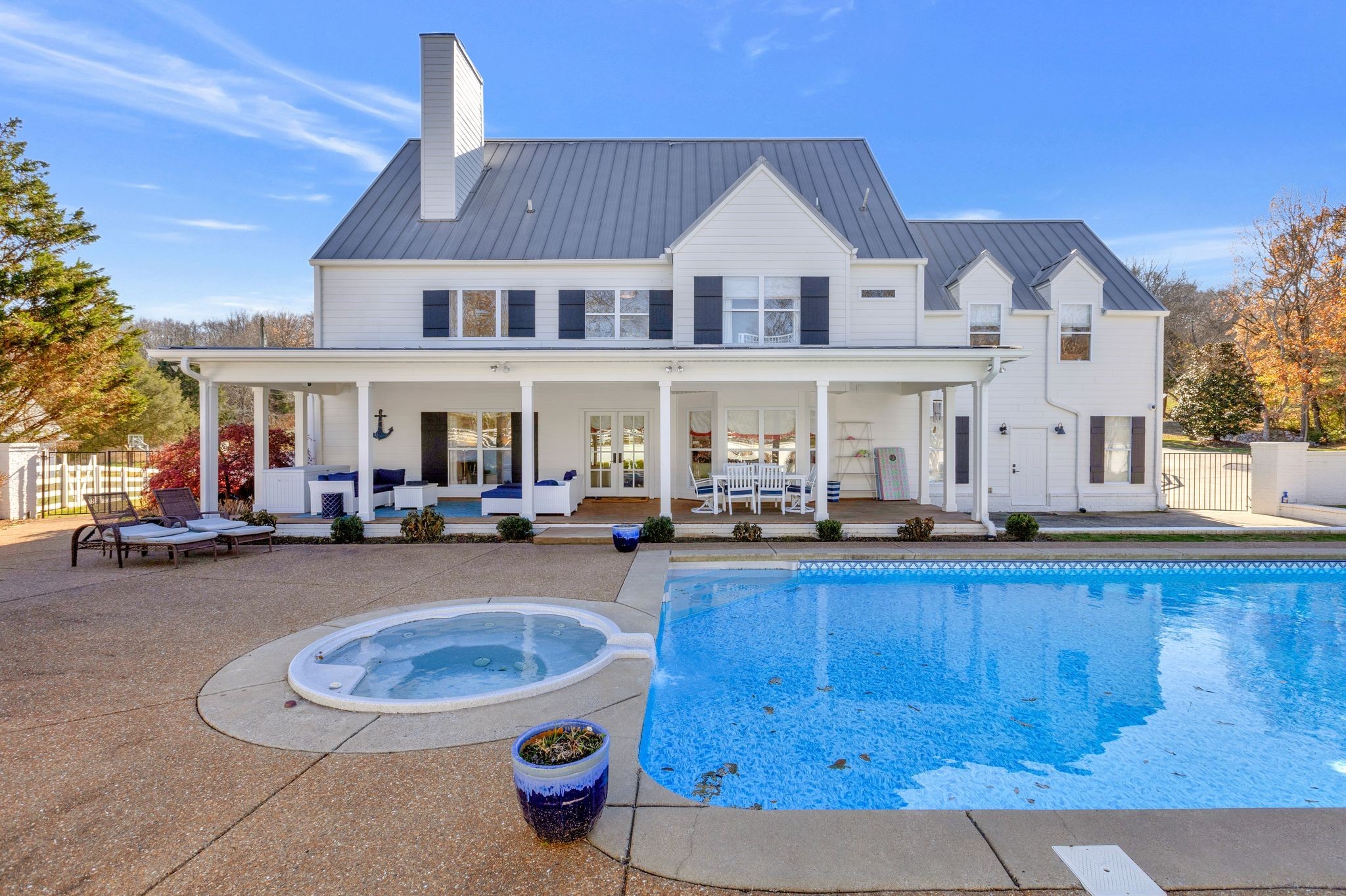 210 Green Rd