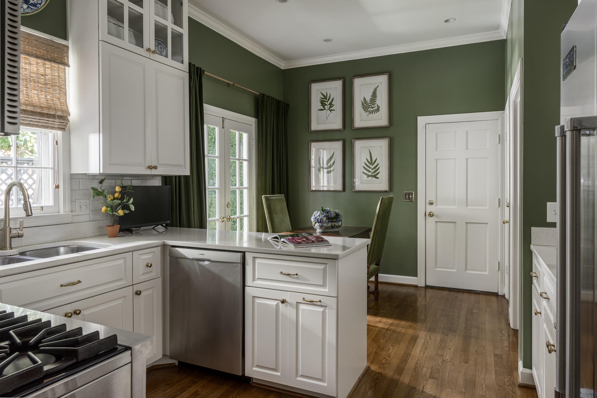 216 Chestnut Hill Dr