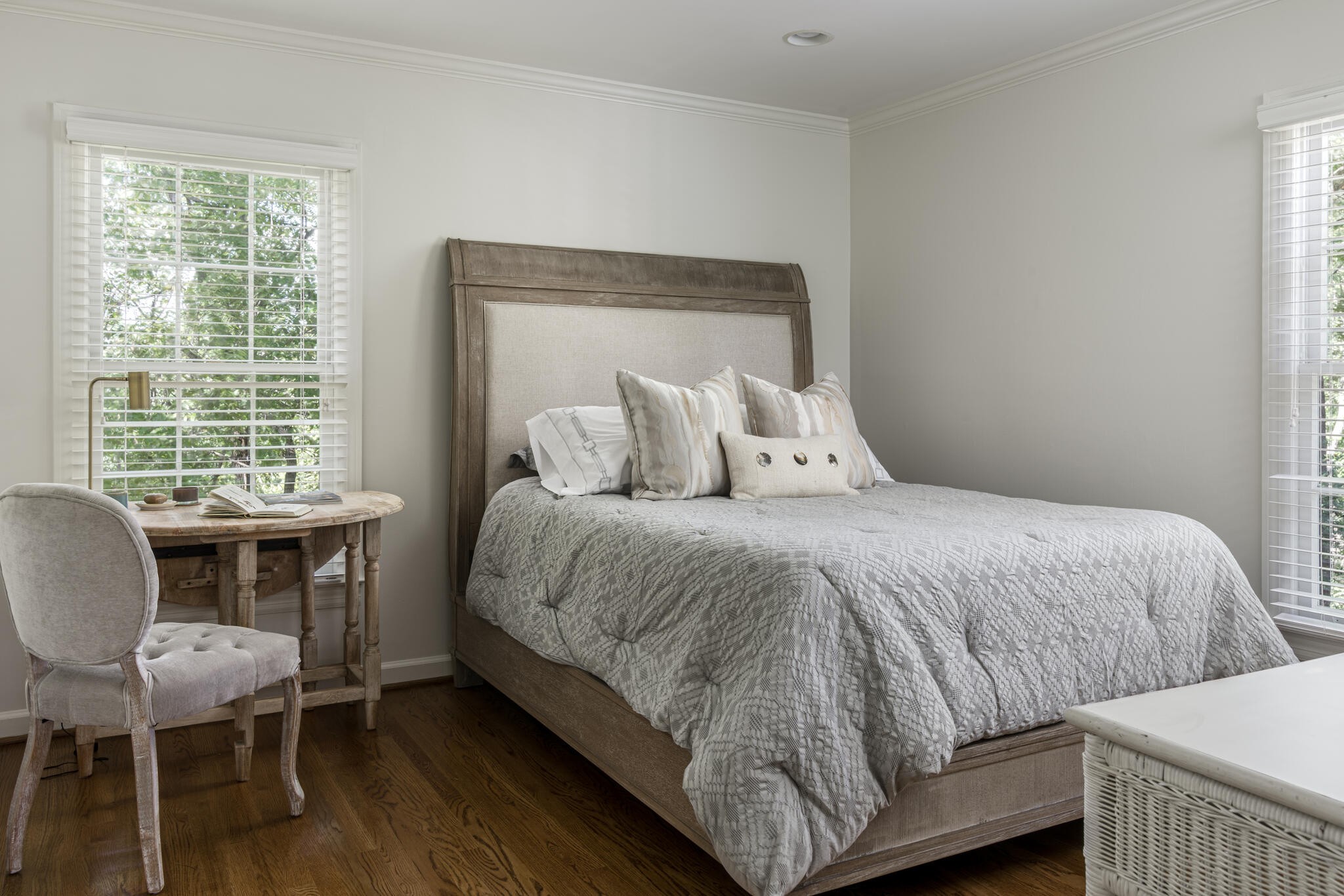 216 Chestnut Hill Dr