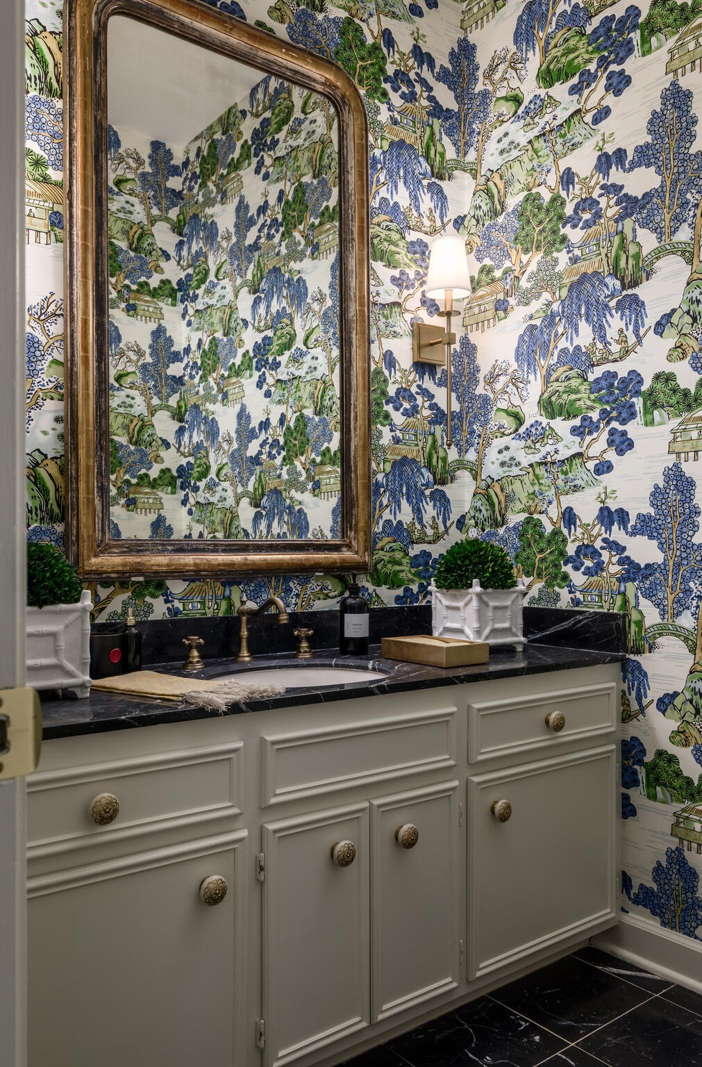 216 Chestnut Hill Dr