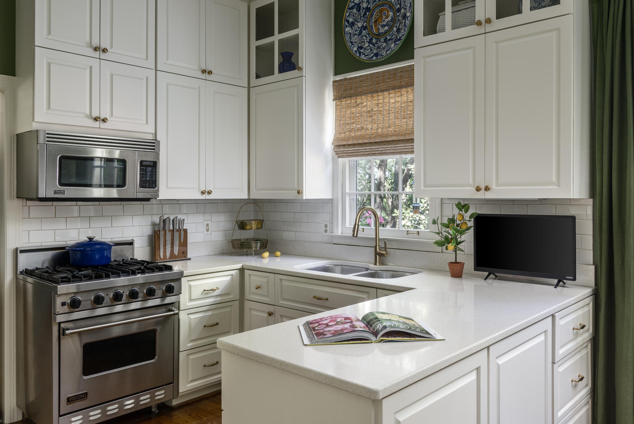 216 Chestnut Hill Dr