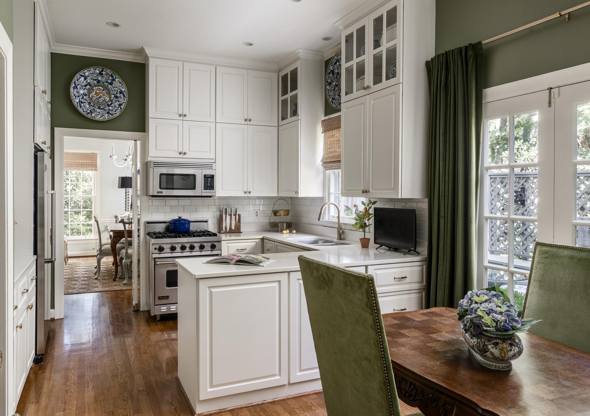 216 Chestnut Hill Dr