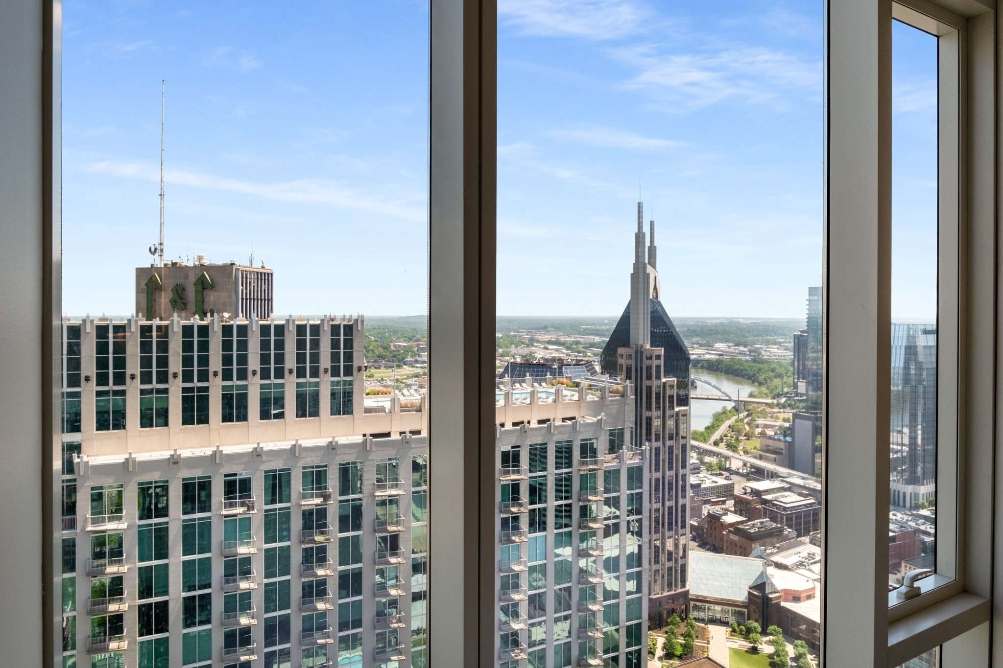 515 Church Street Unit: 3404