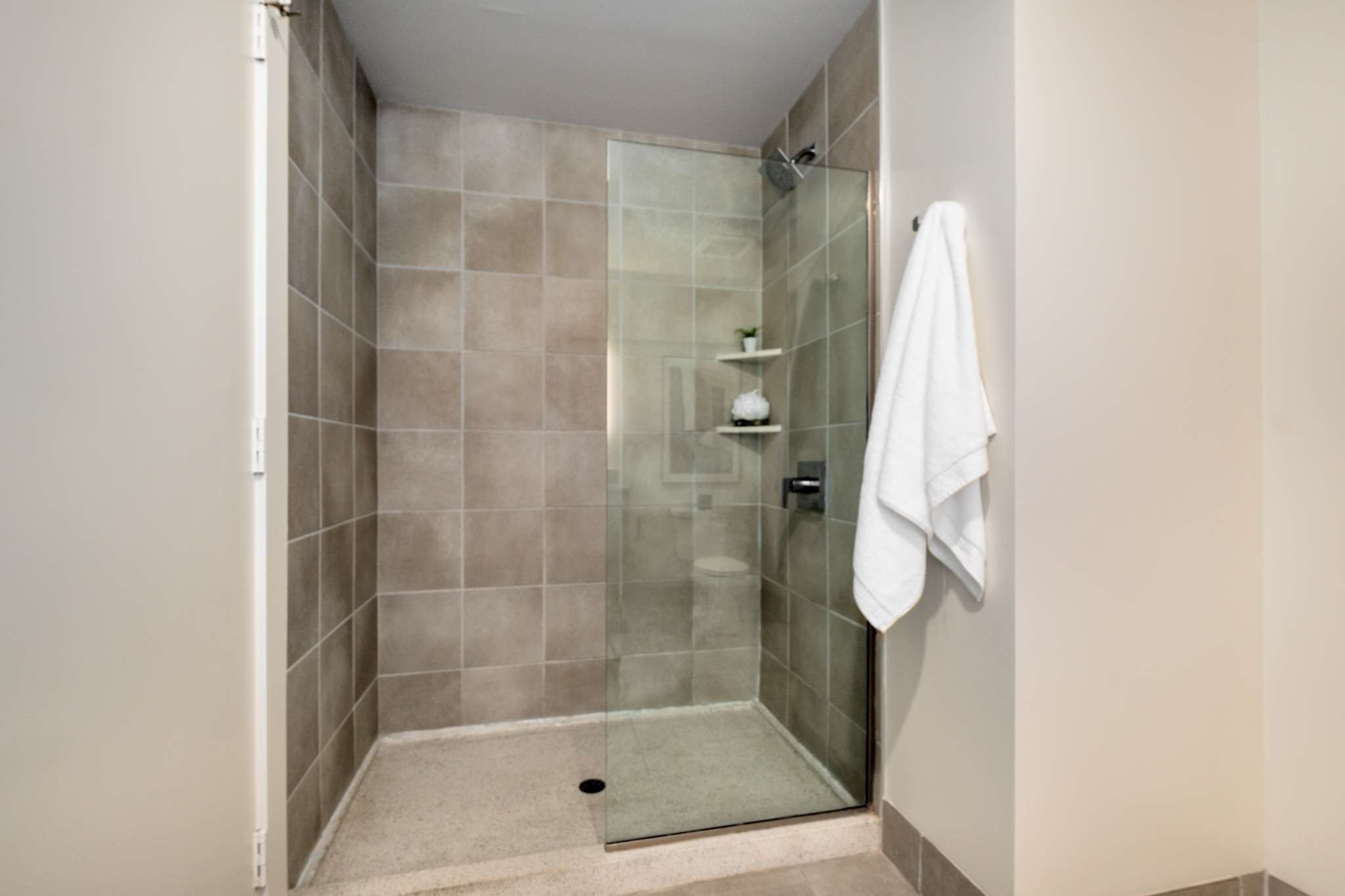 515 Church Street Unit: 3404