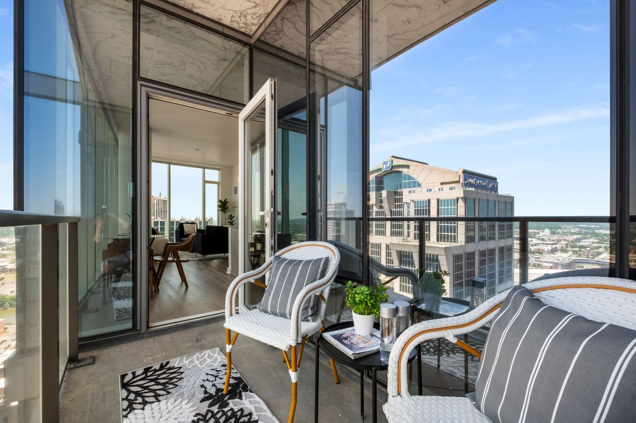 515 Church Street Unit: 3404