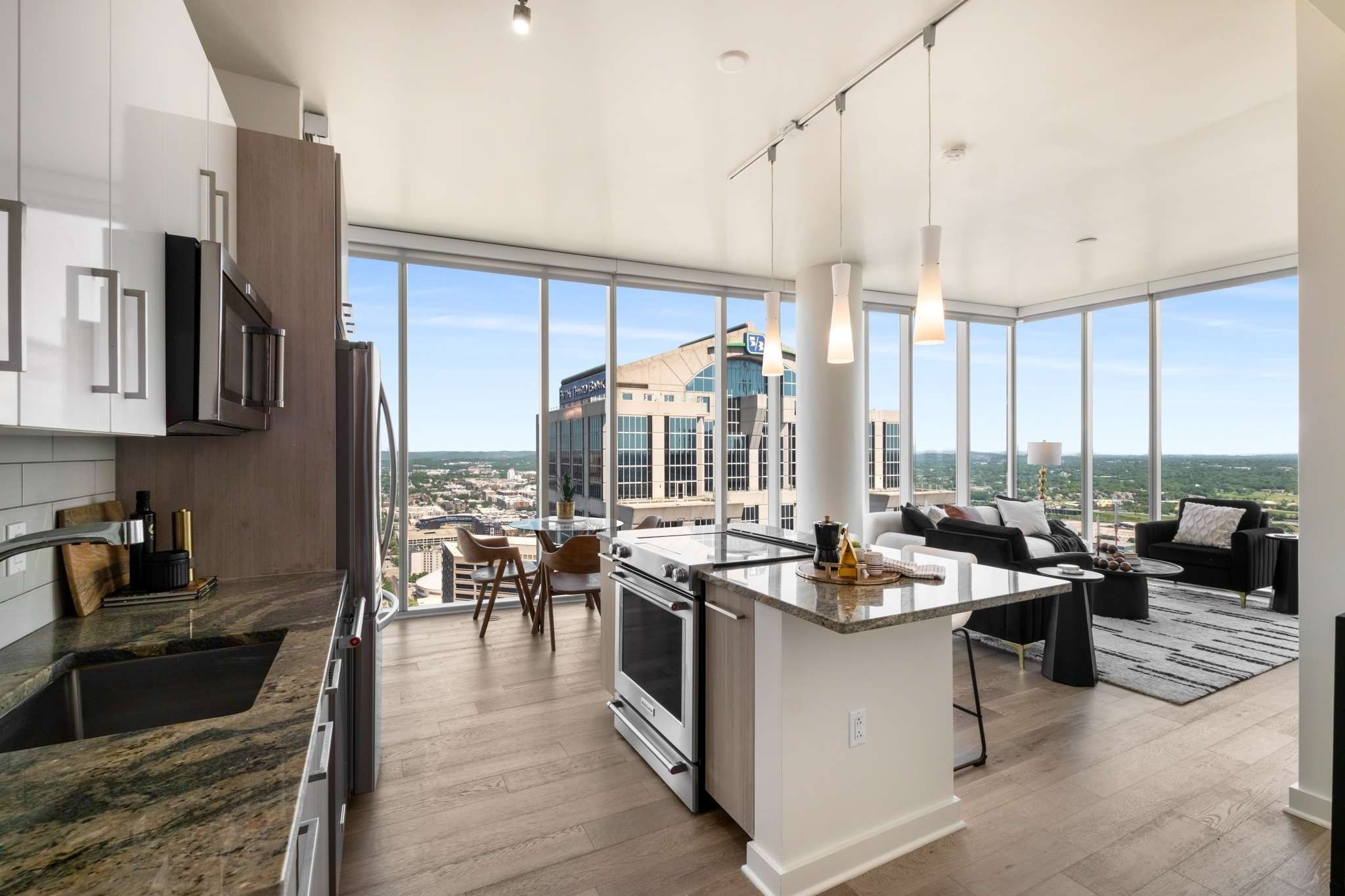 515 Church Street Unit: 3404