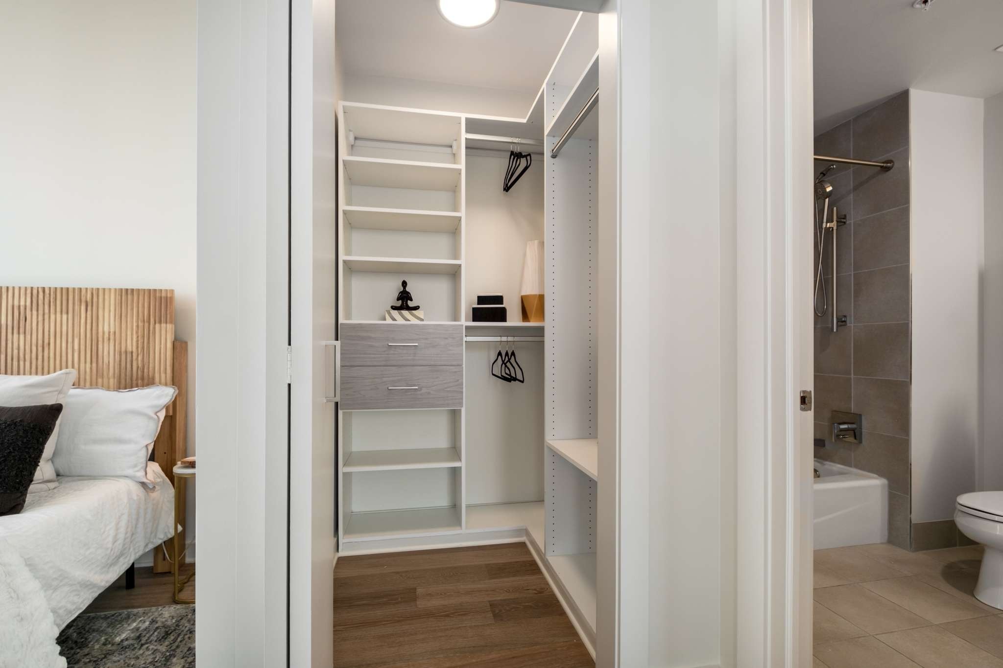 515 Church Street Unit: 3404