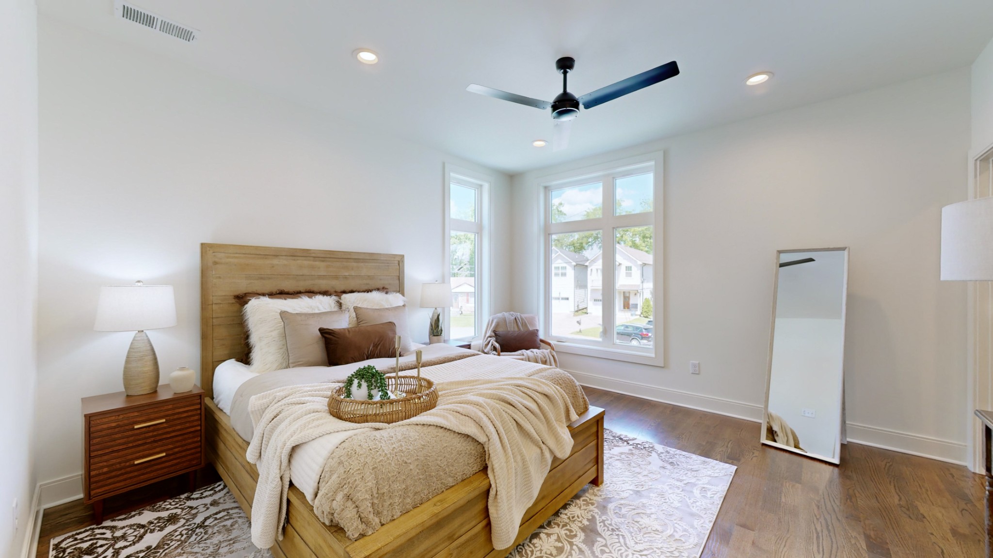 5909 Carl Place Unit: B