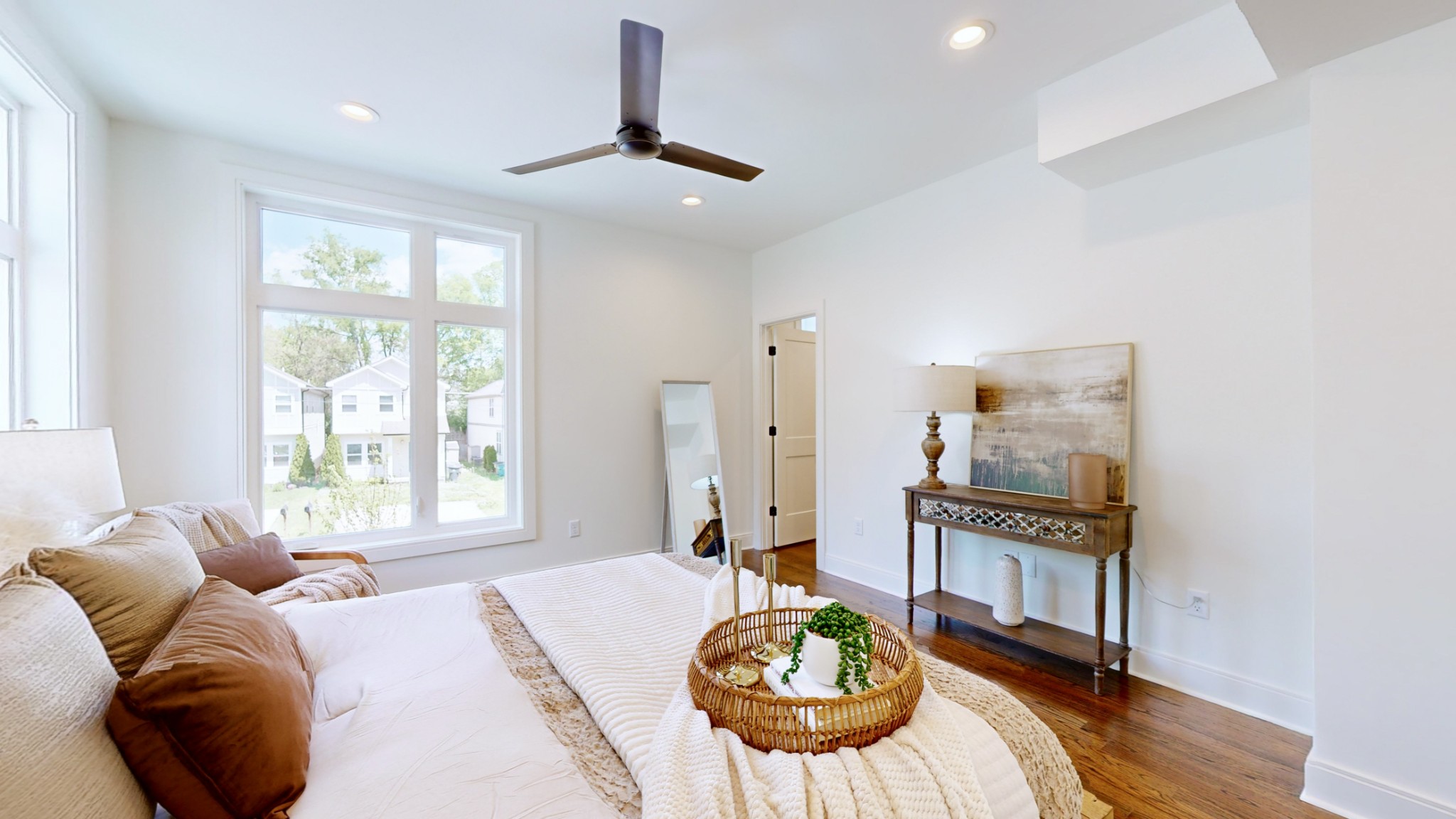 5909 Carl Place Unit: B