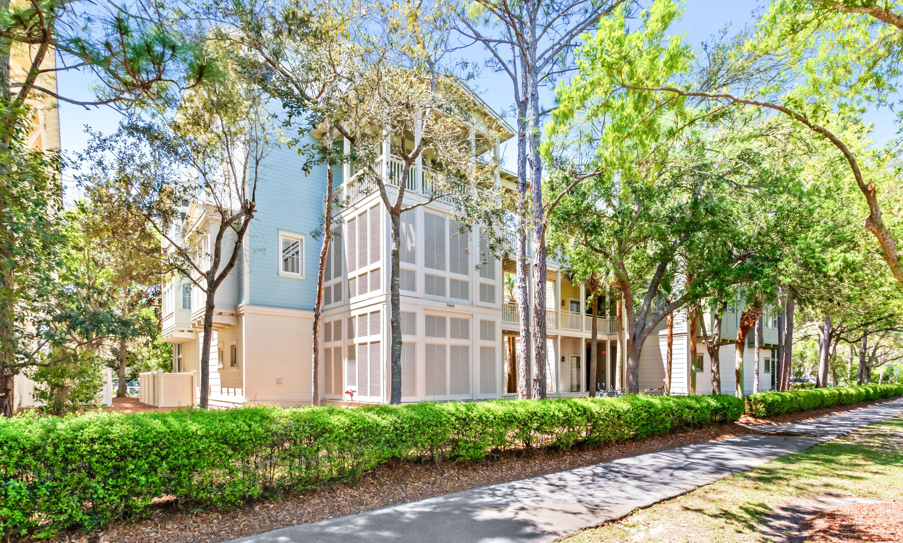 1660 E County Highway 30A UNIT 101