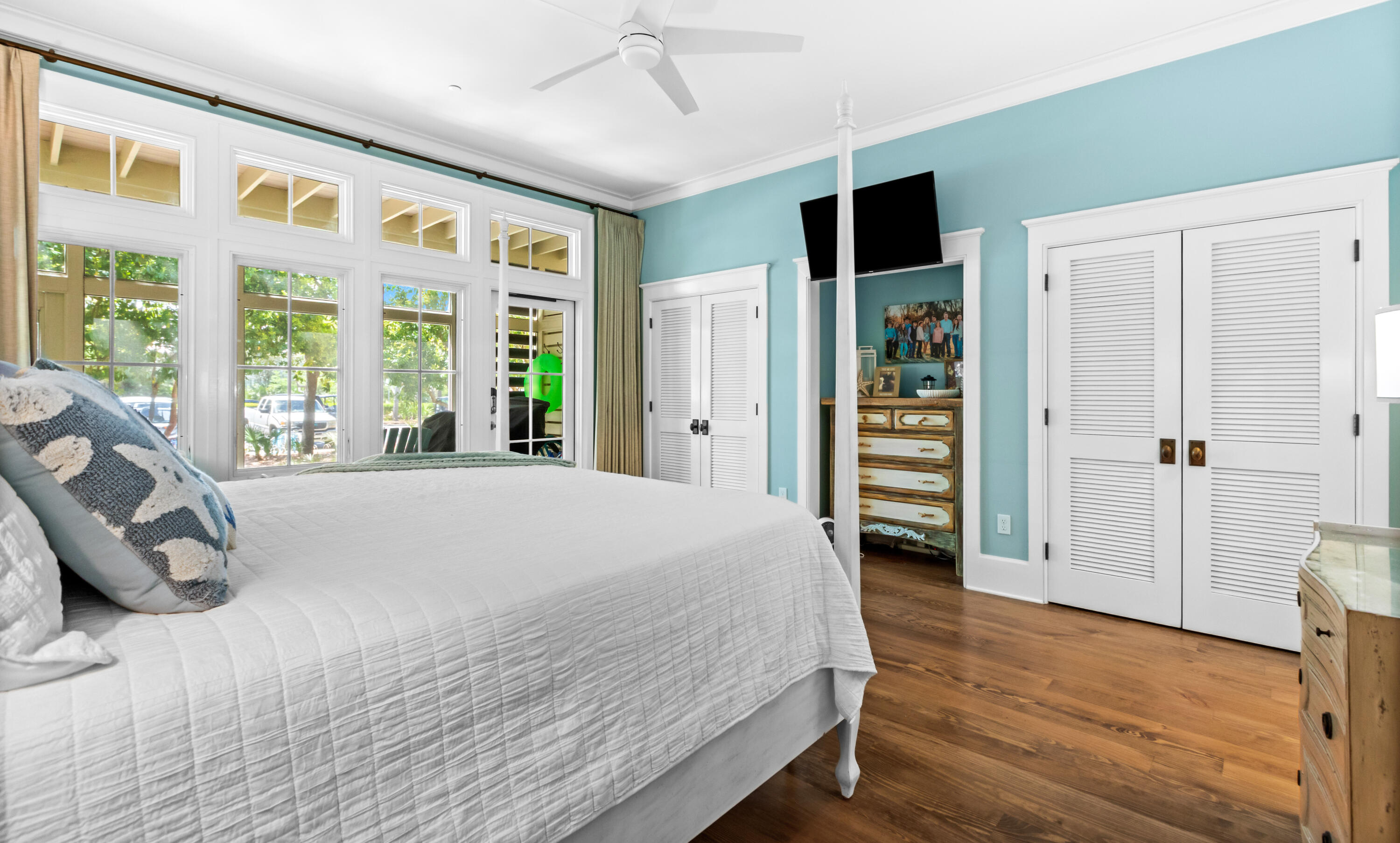 1660 E County Highway 30A UNIT 101