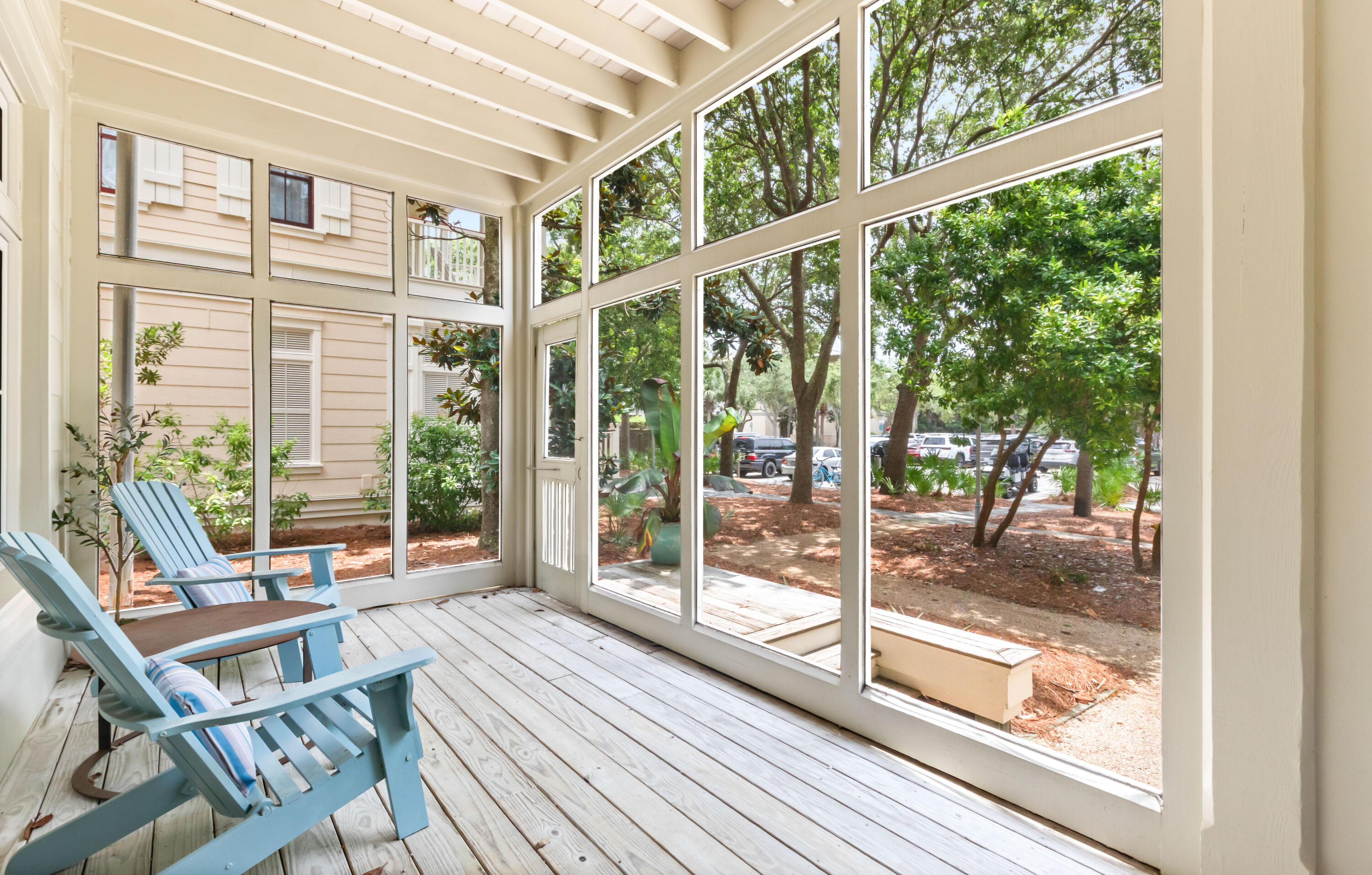 1660 E County Highway 30A UNIT 101