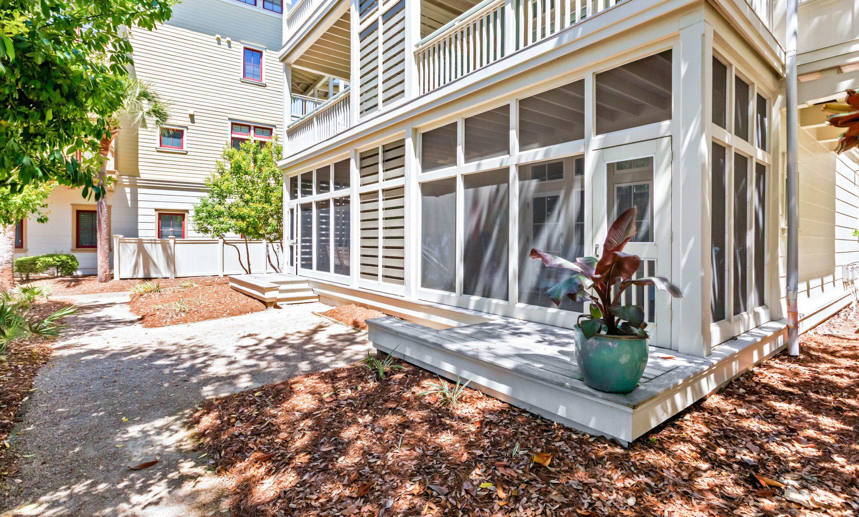 1660 E County Highway 30A UNIT 101