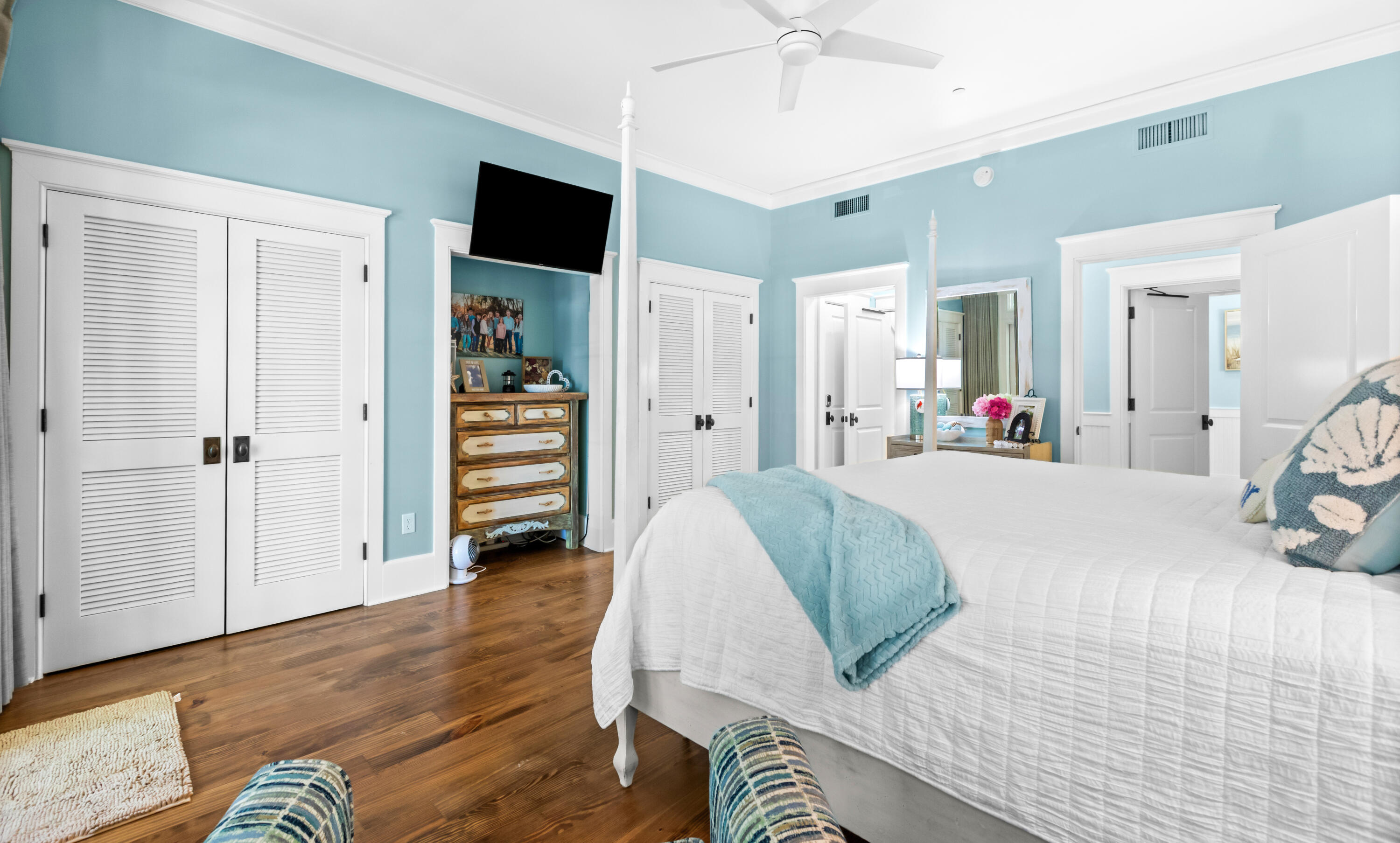 1660 E County Highway 30A UNIT 101