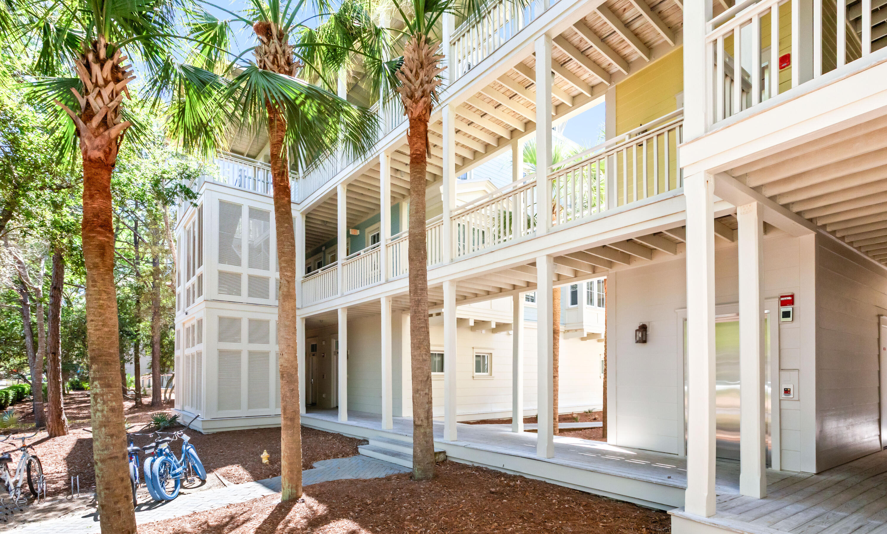 1660 E County Highway 30A UNIT 101