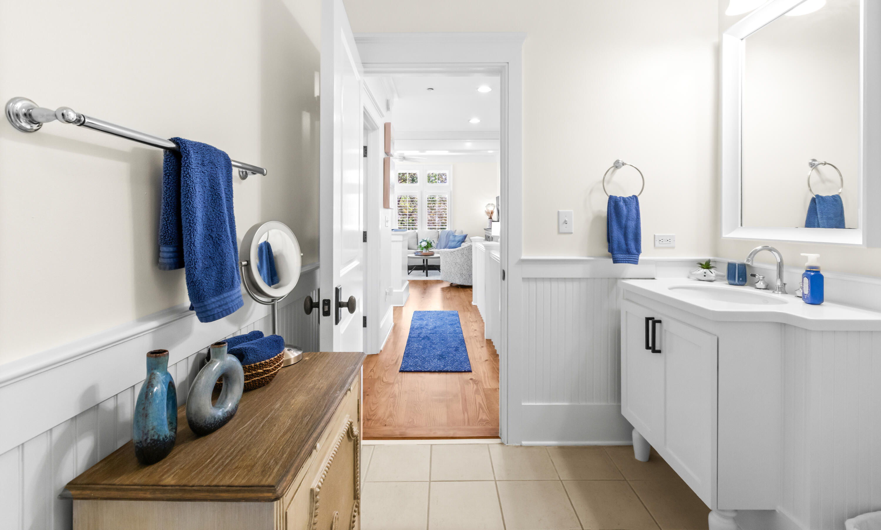 1660 E County Highway 30A UNIT 101