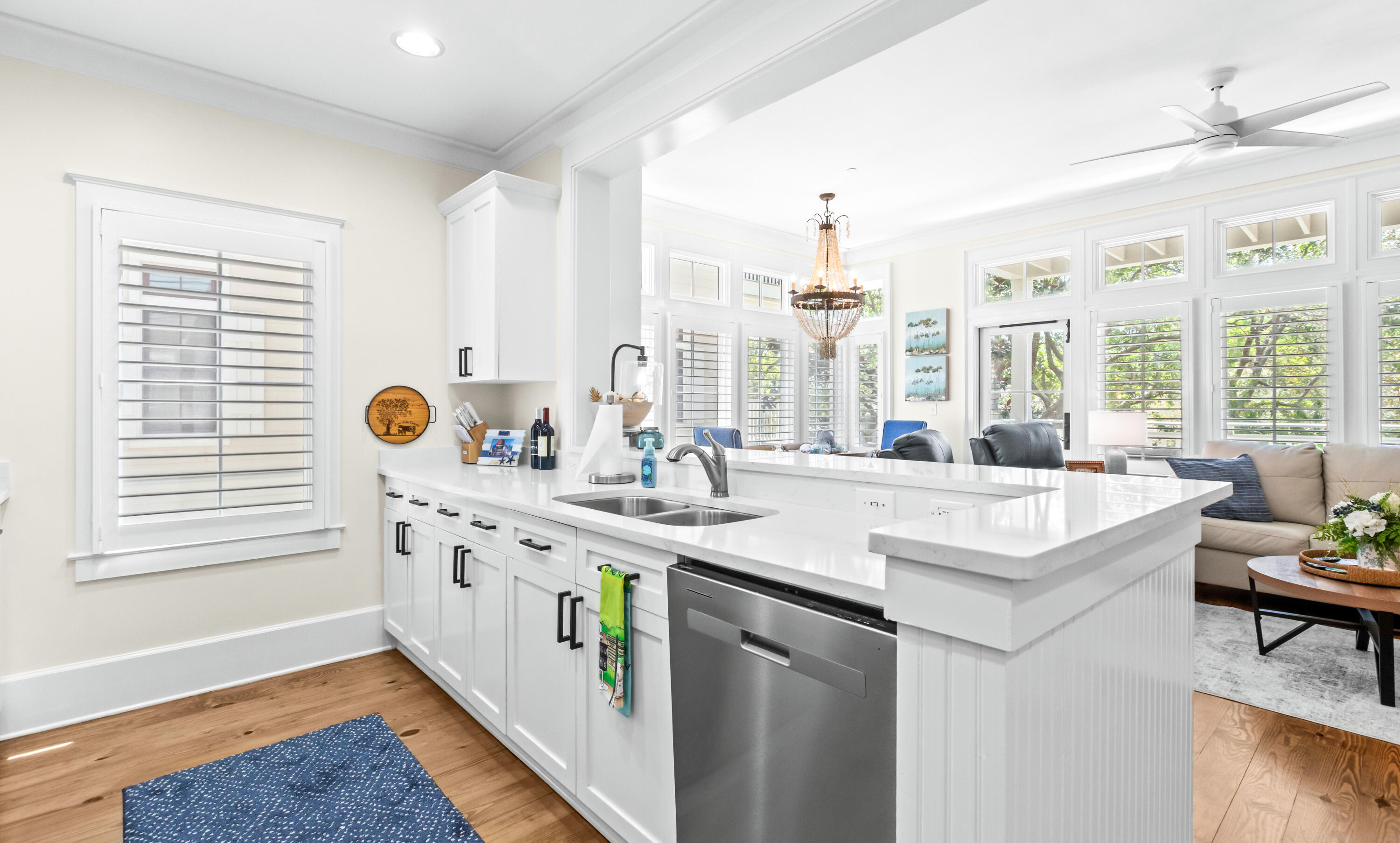 1660 E County Highway 30A UNIT 101