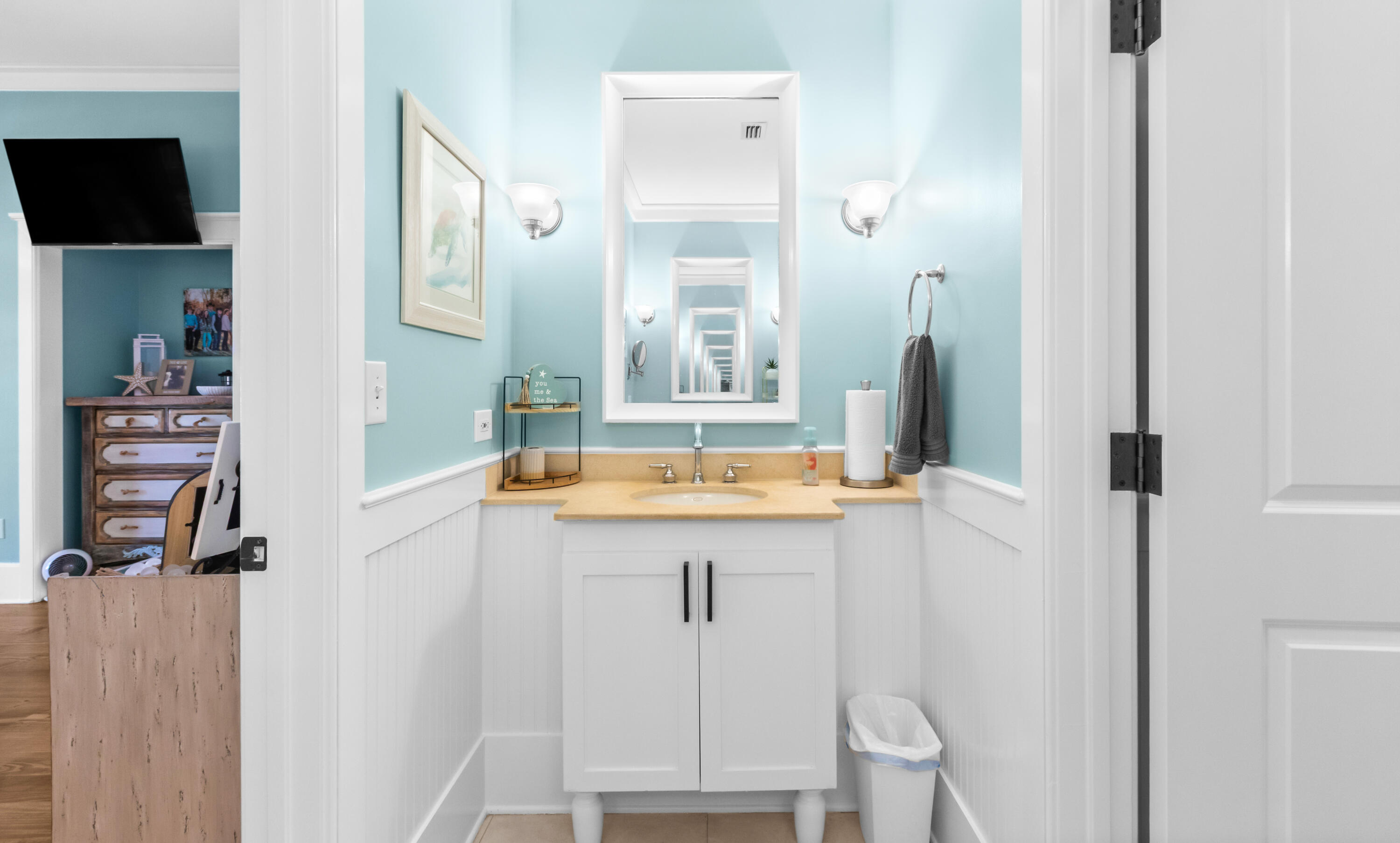 1660 E County Highway 30A UNIT 101