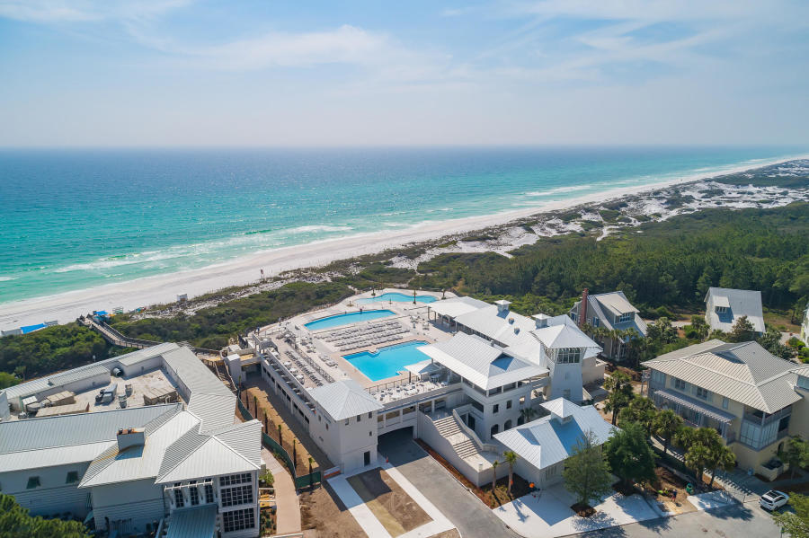 1660 E County Highway 30A UNIT 101