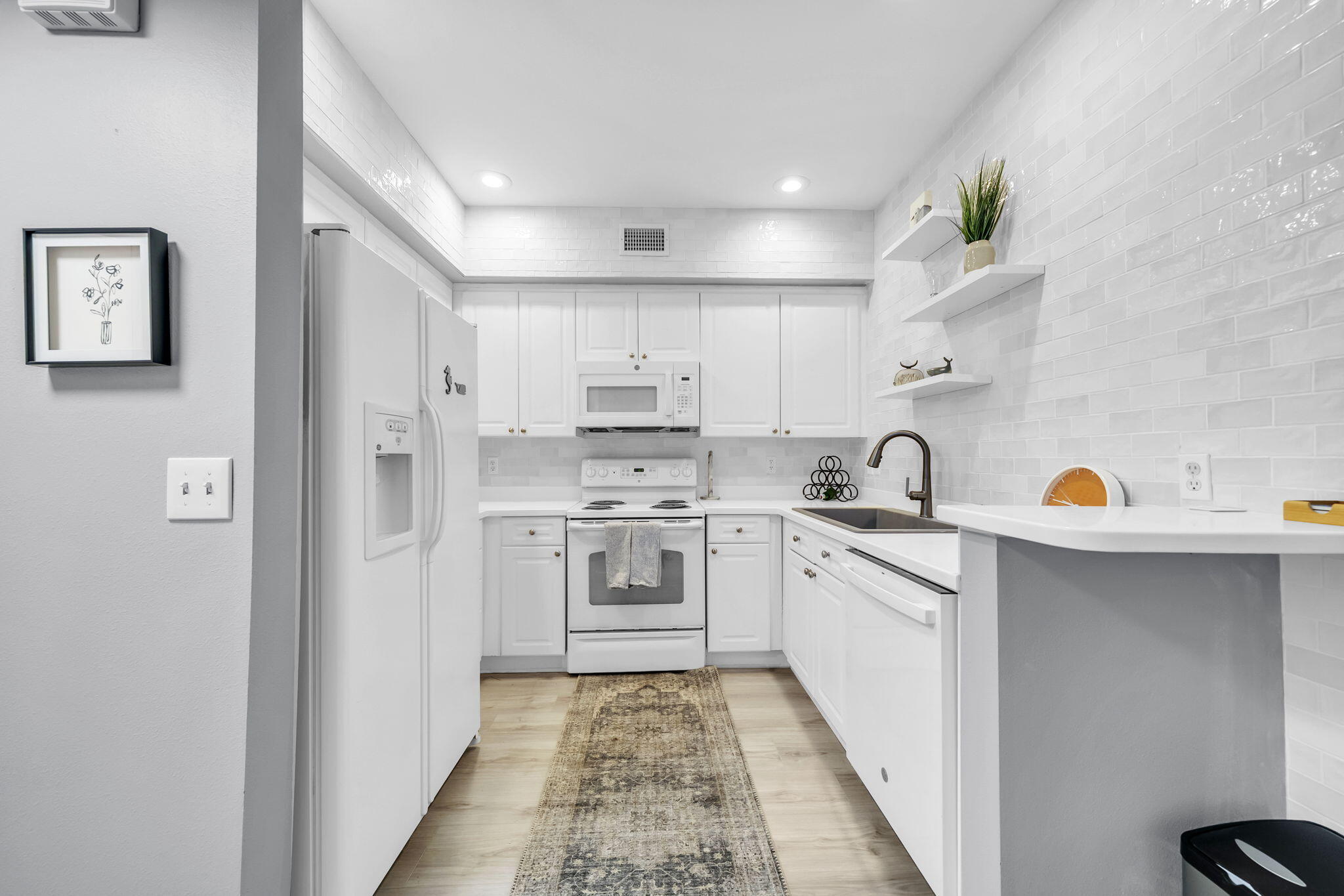 117 Village Boulevard # 711