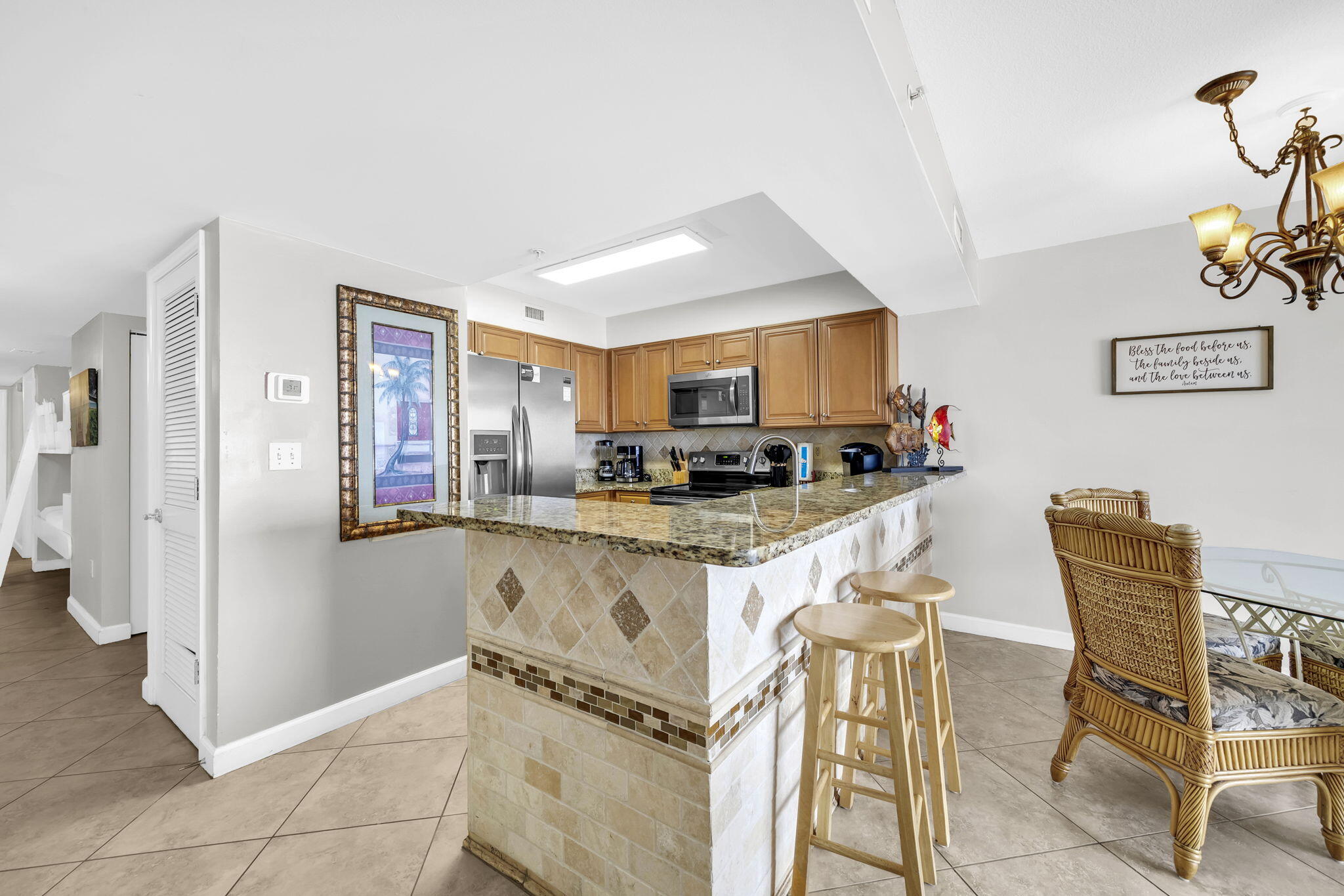 866 Santa Rosa Boulevard 302