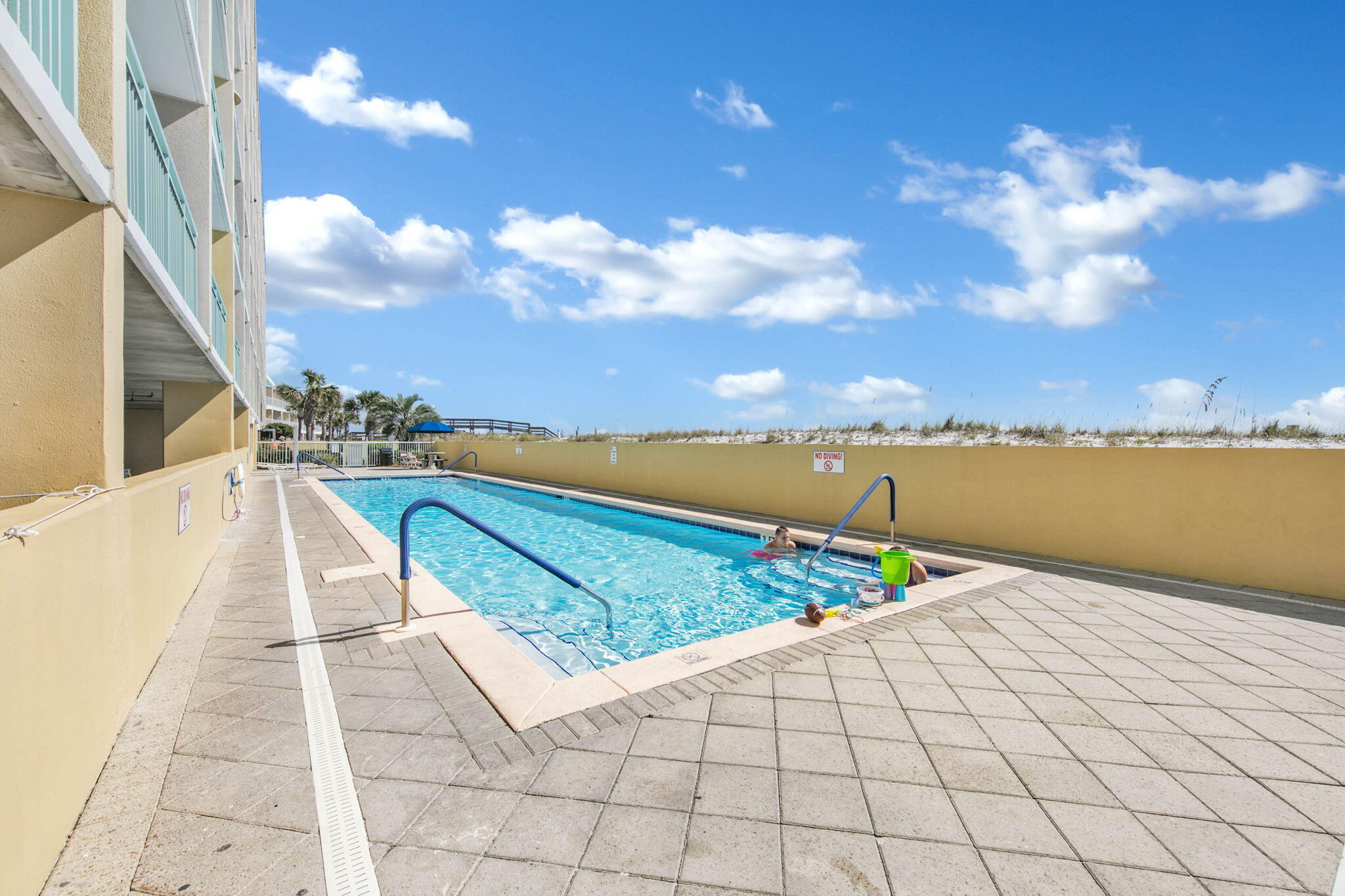 866 Santa Rosa Boulevard 302
