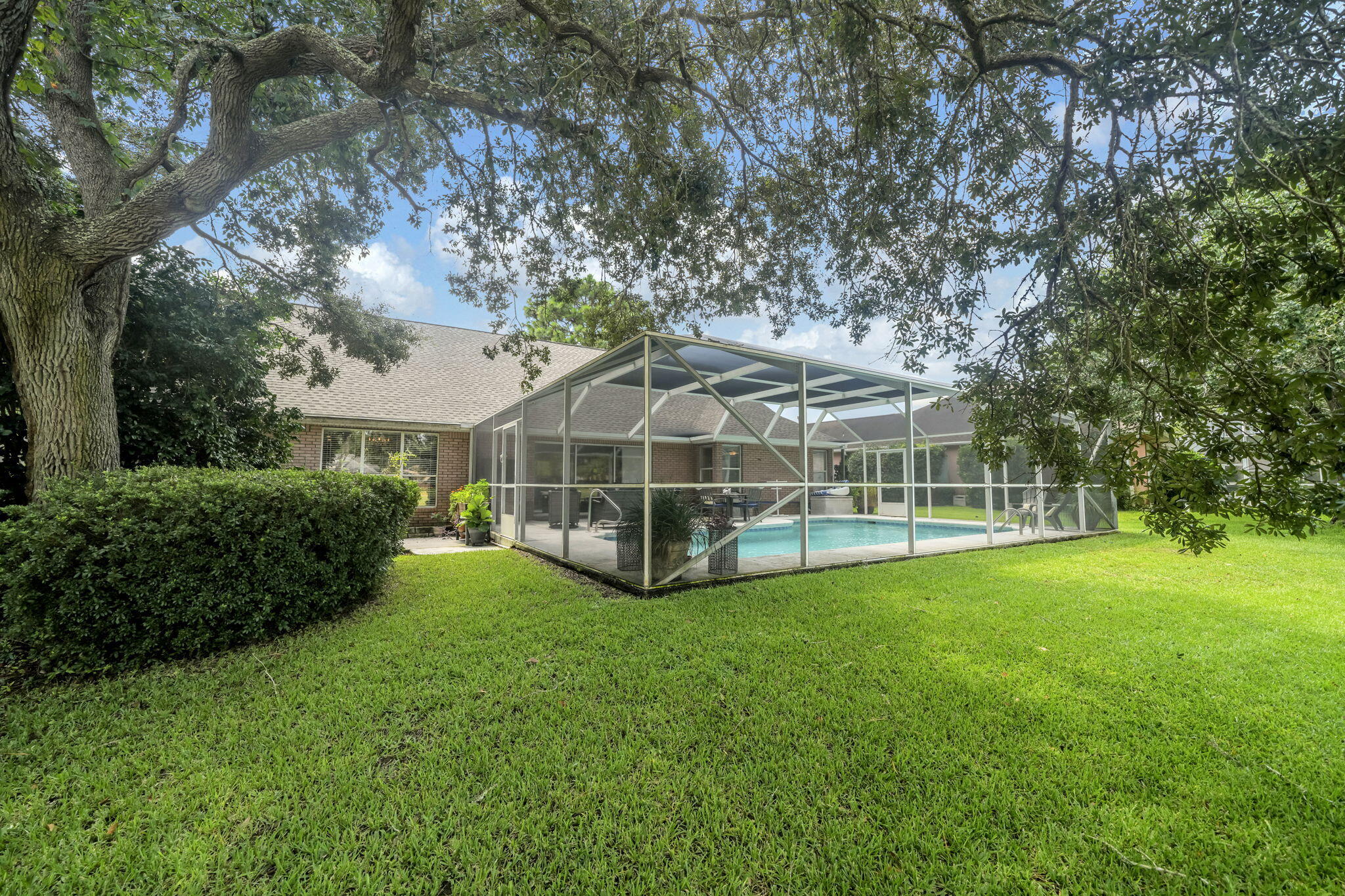 928 The Masters Boulevard