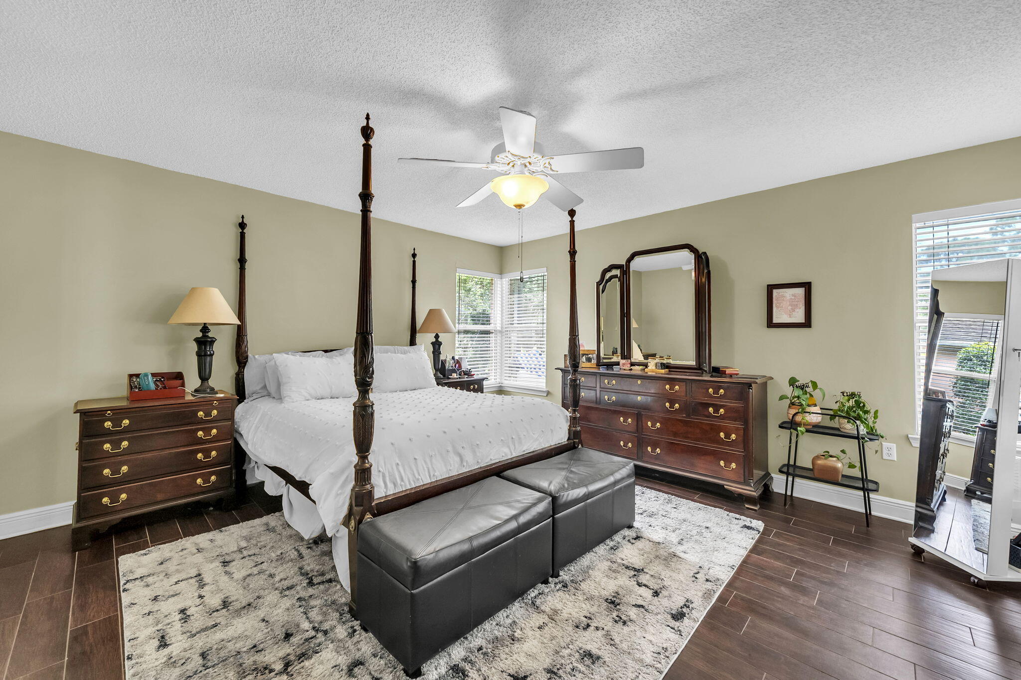 928 The Masters Boulevard