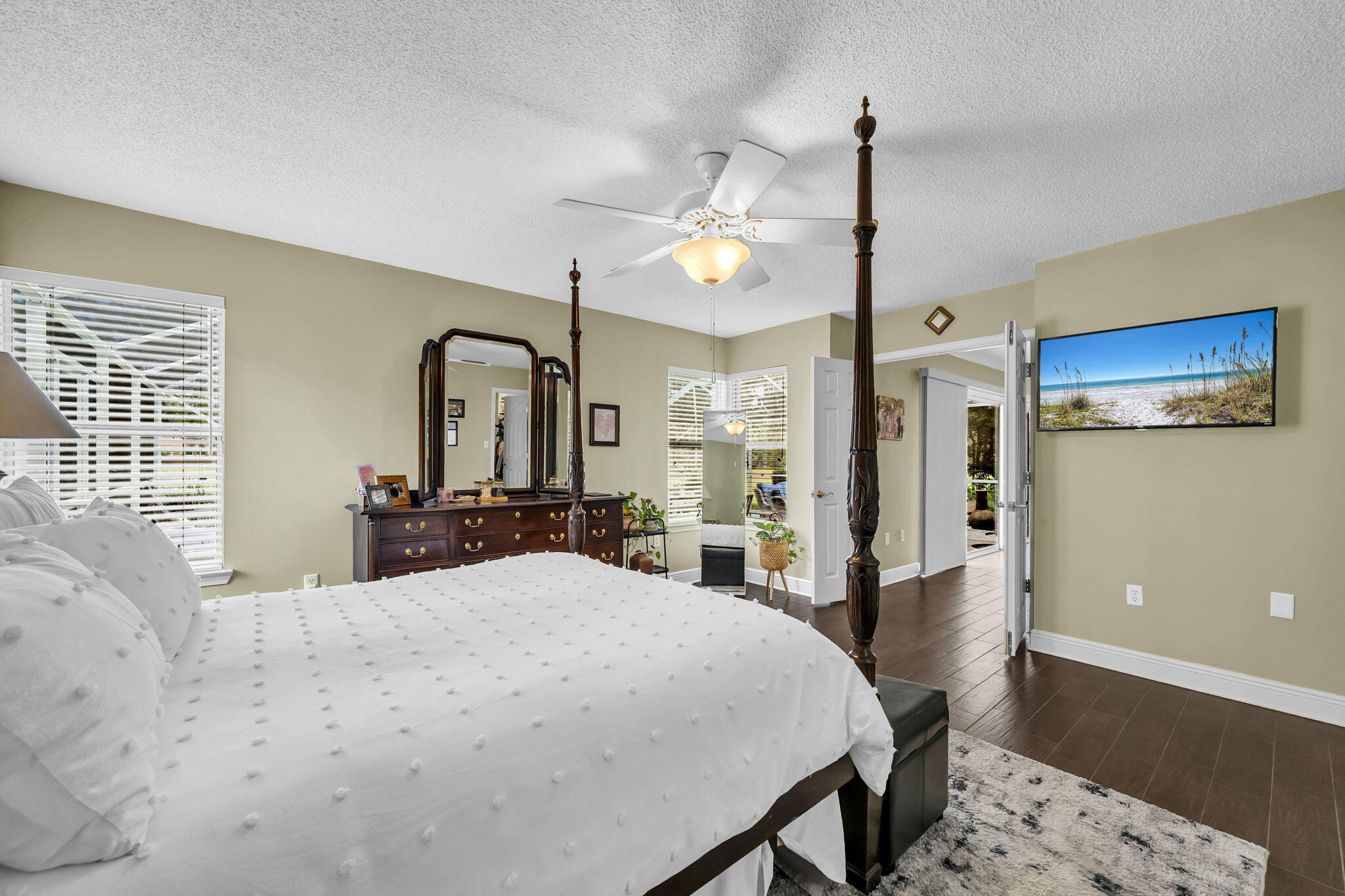 928 The Masters Boulevard