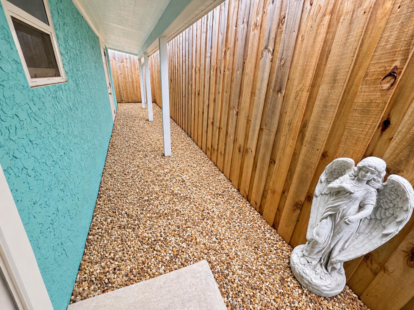 306 Malaga Place