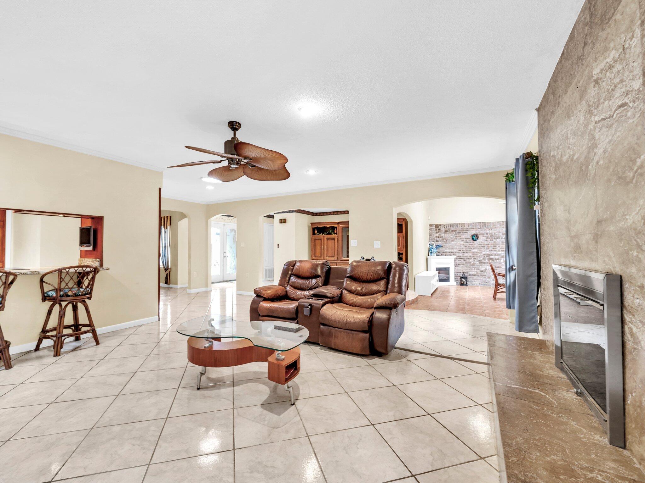 333 Jonquil Circle