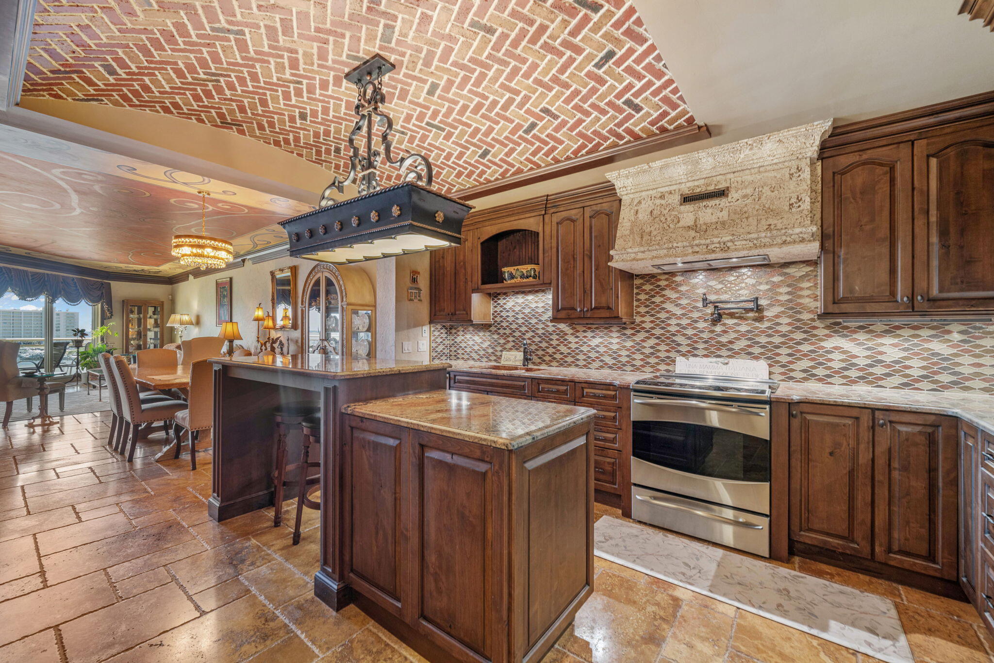 770 Harbor Boulevard, 3E