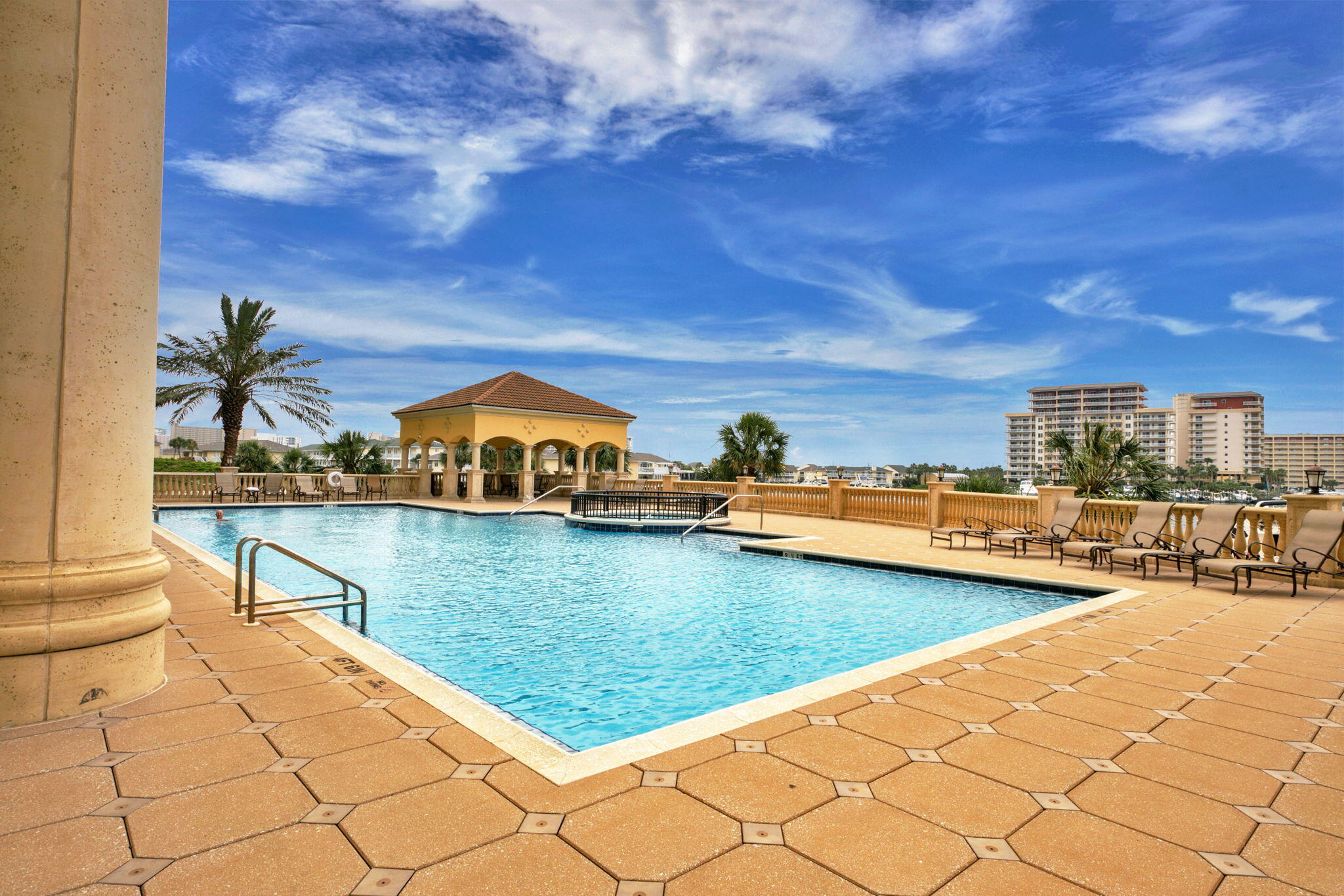 770 Harbor Boulevard, 3E