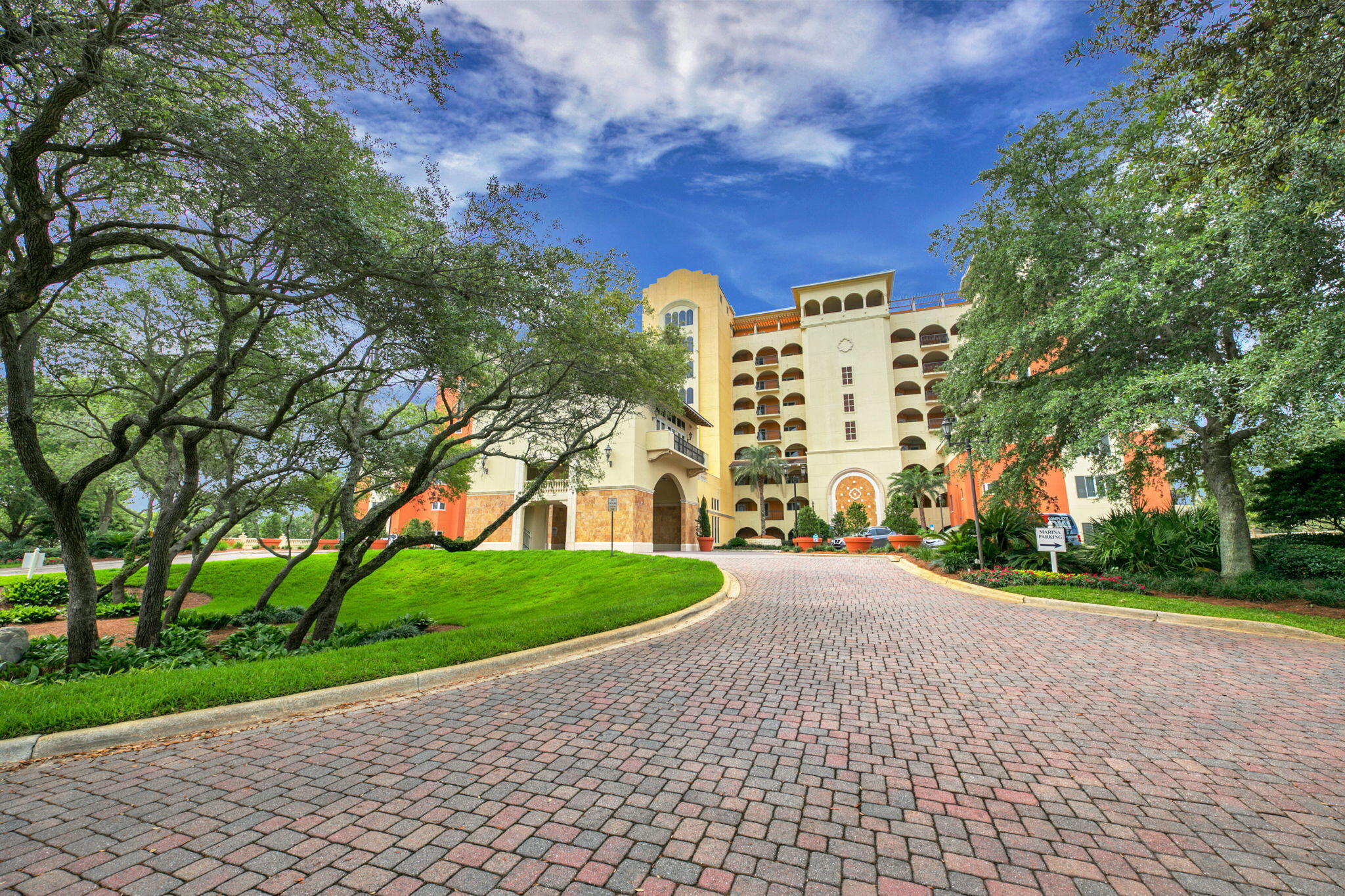 770 Harbor Boulevard, 3E