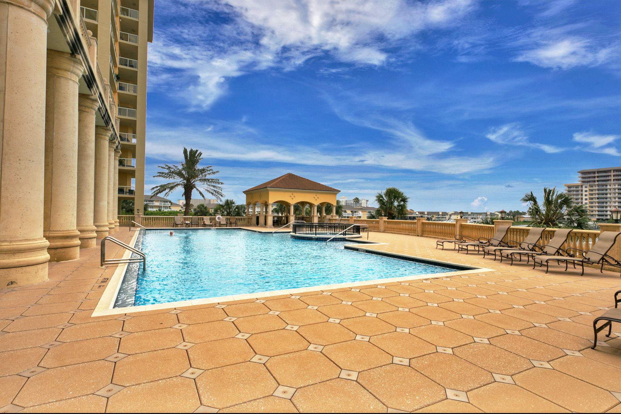 770 Harbor Boulevard, 3E