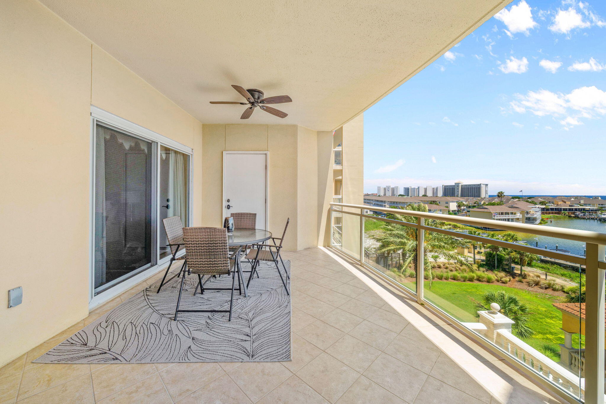 770 Harbor Boulevard, 3E