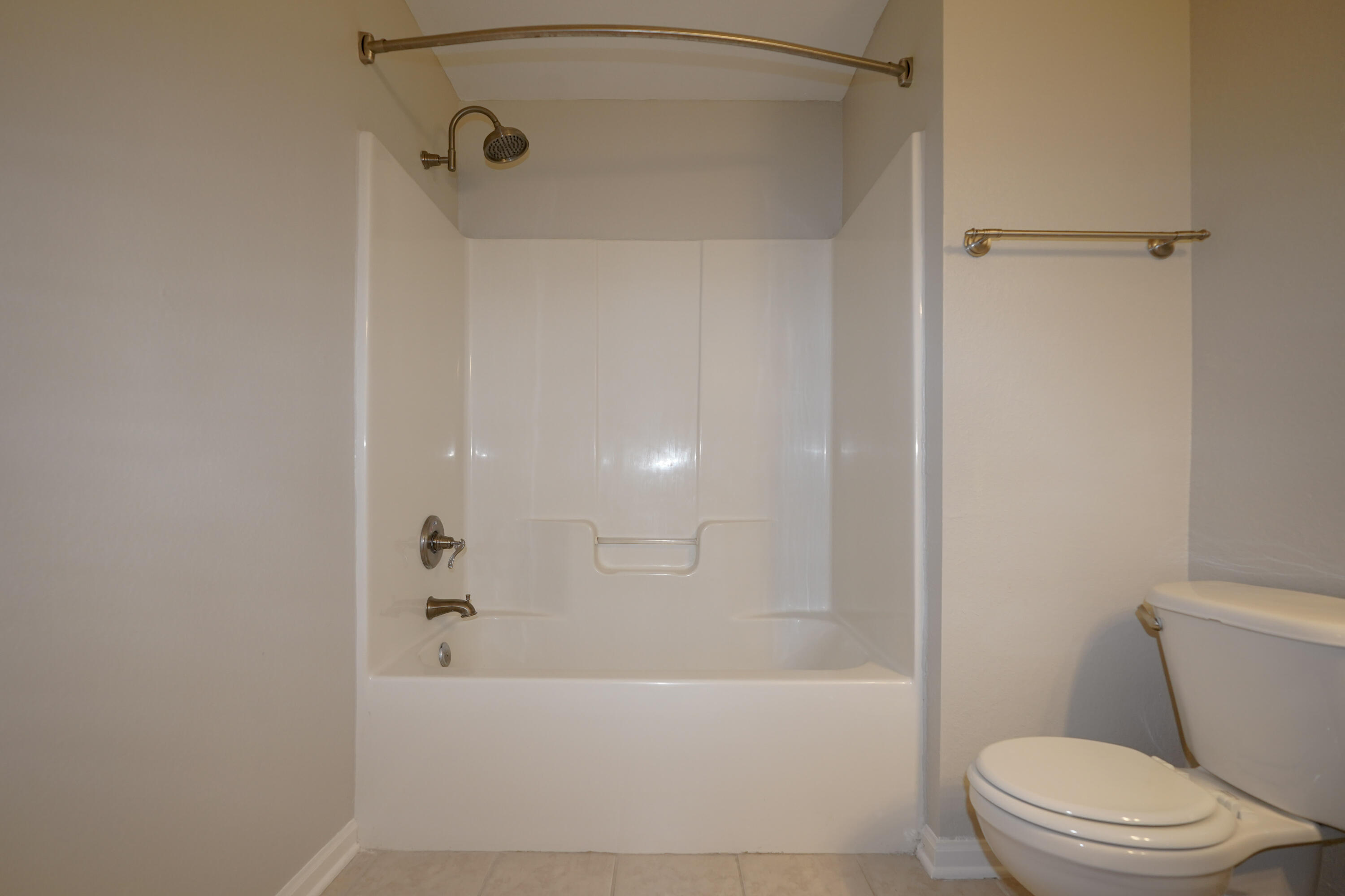 4040 Dancing Cloud Court, 325