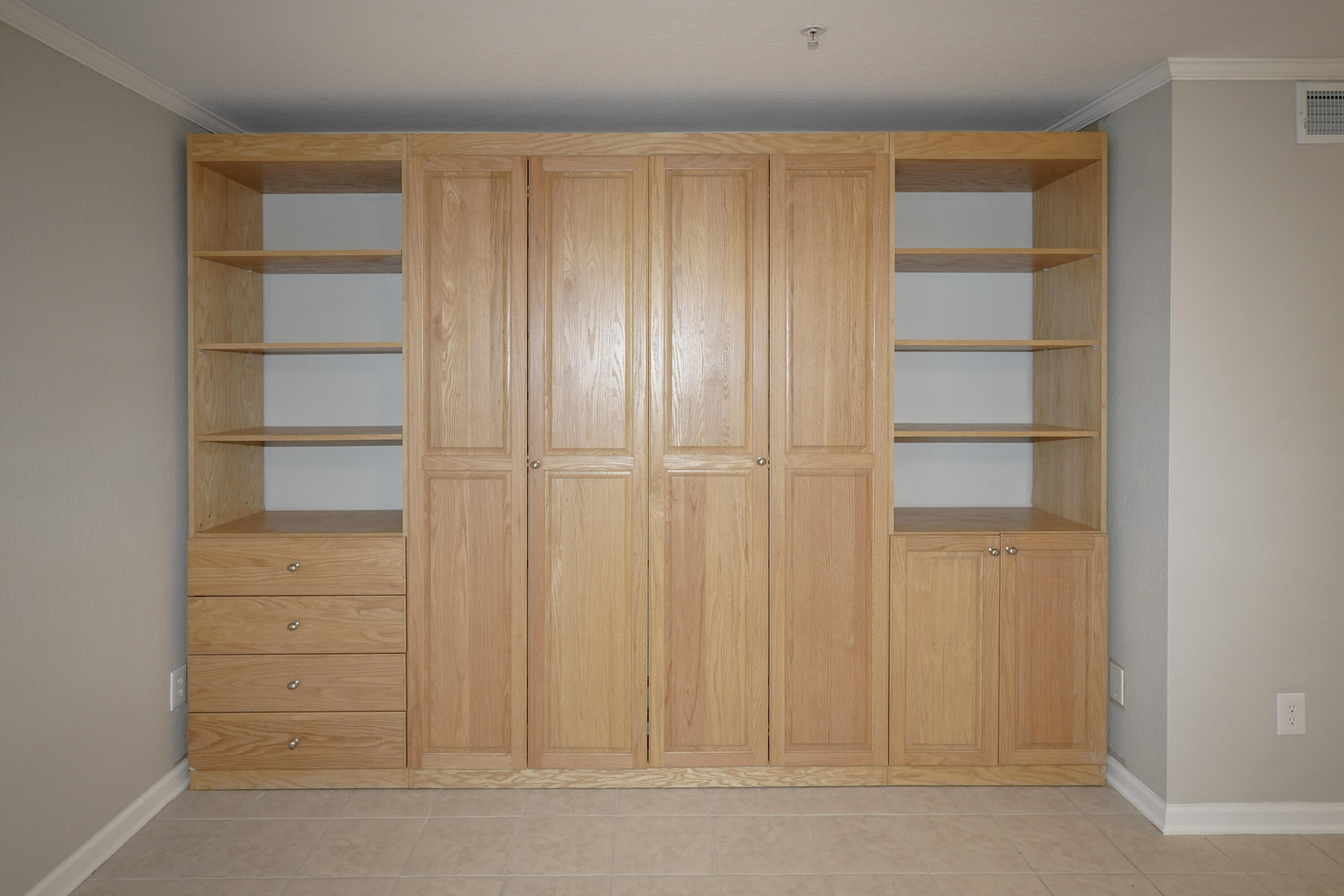 4040 Dancing Cloud Court, 325