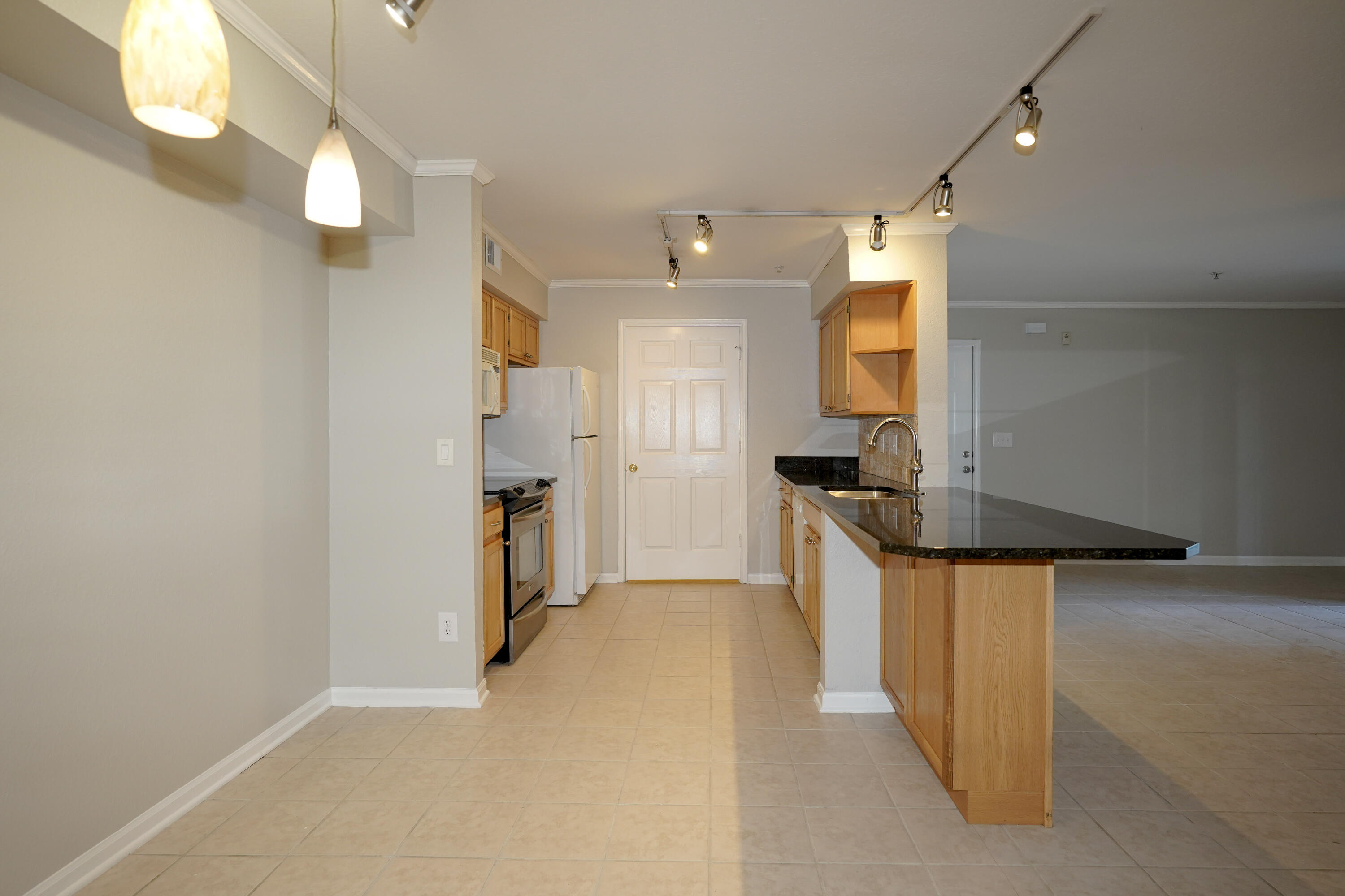 4040 Dancing Cloud Court, 325