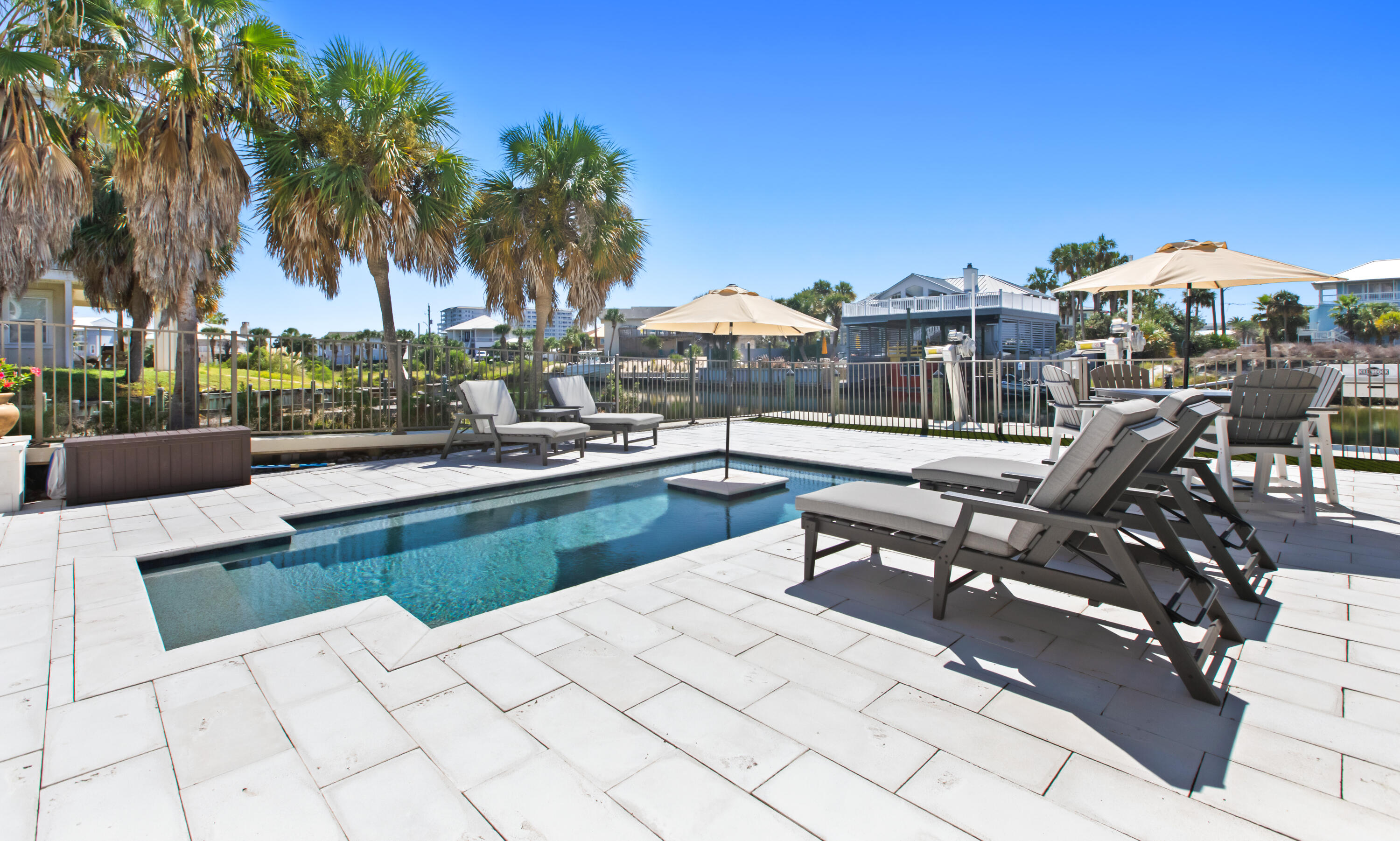 620 Lagoon Drive