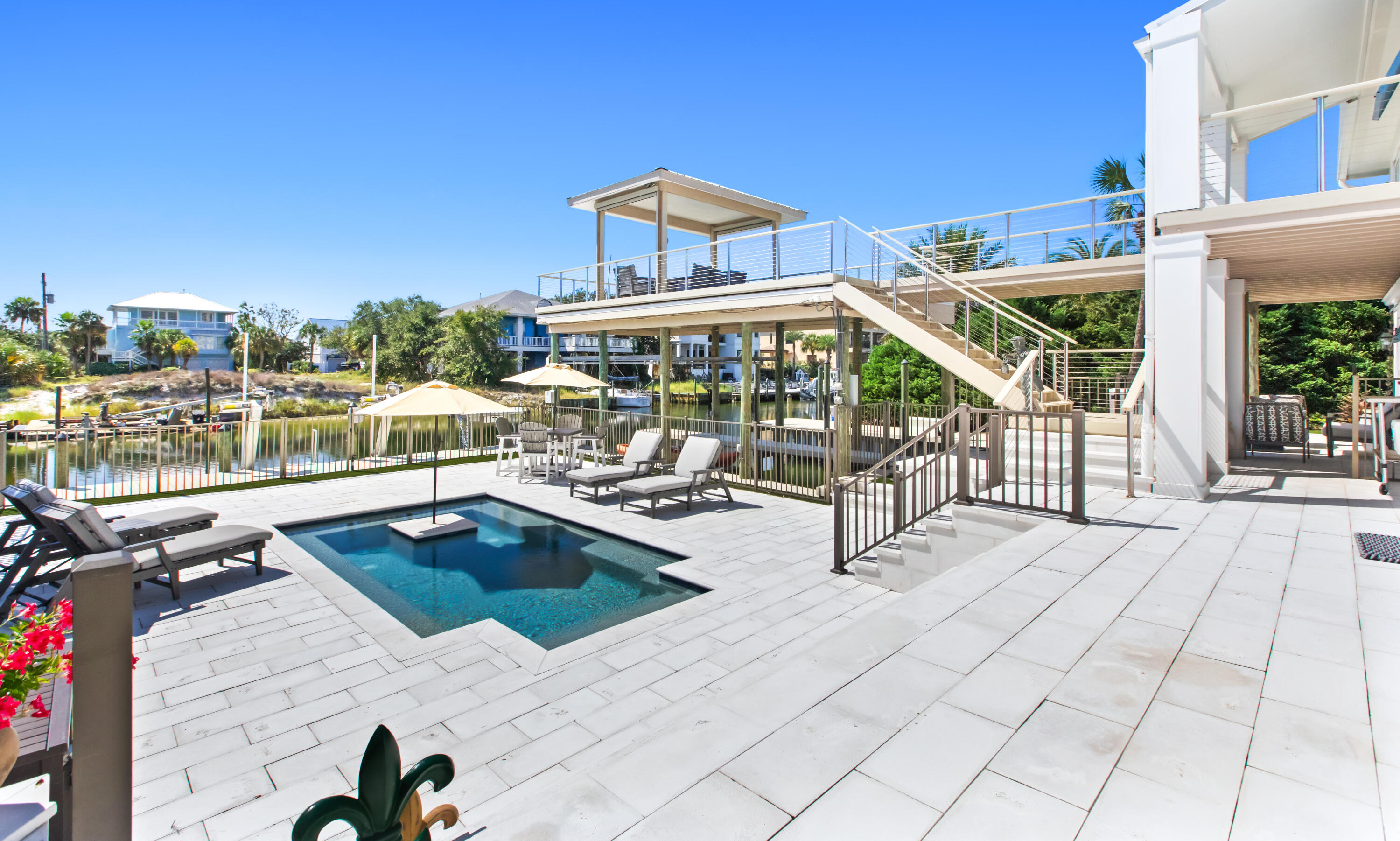 620 Lagoon Drive