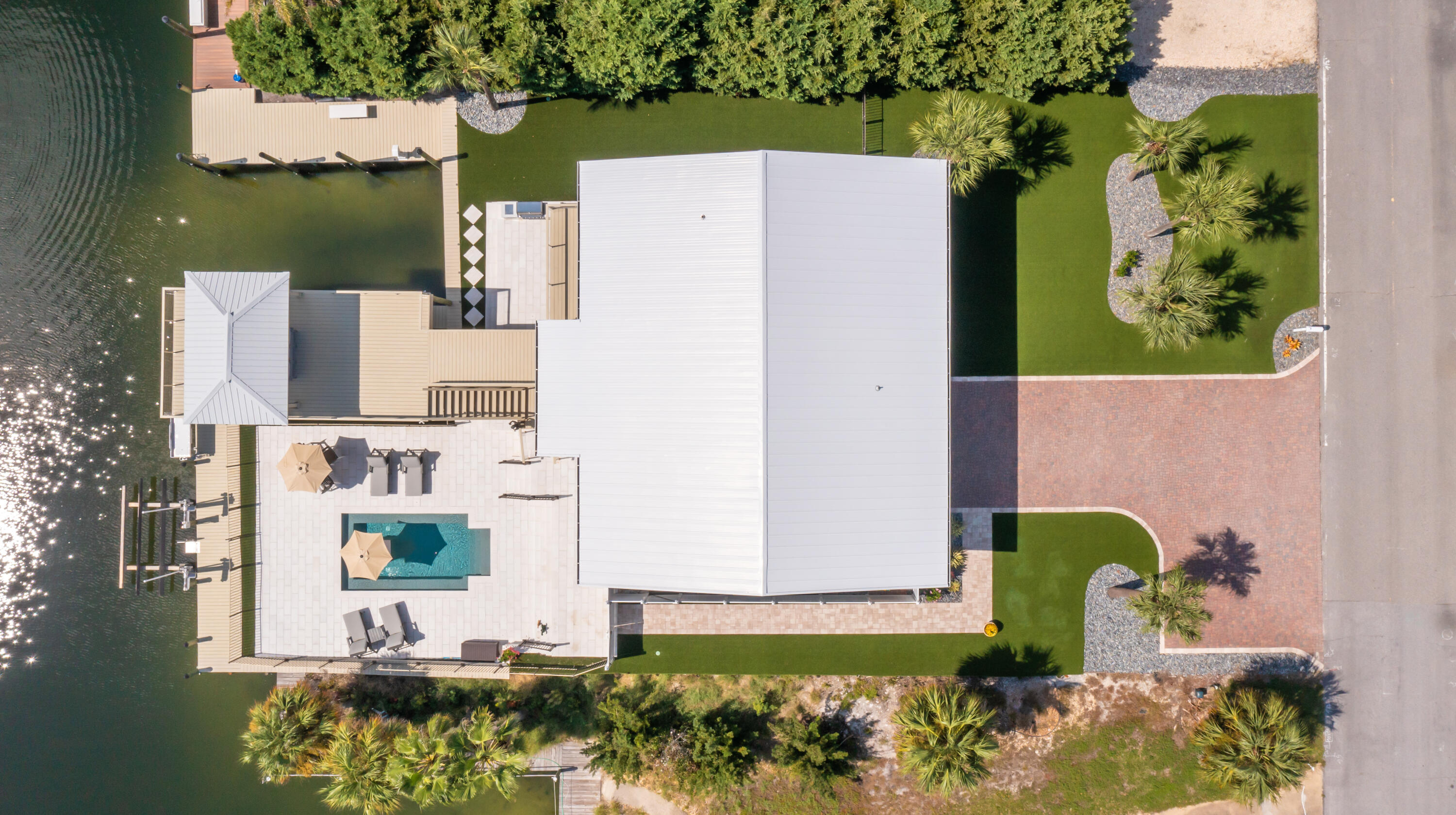 620 Lagoon Drive