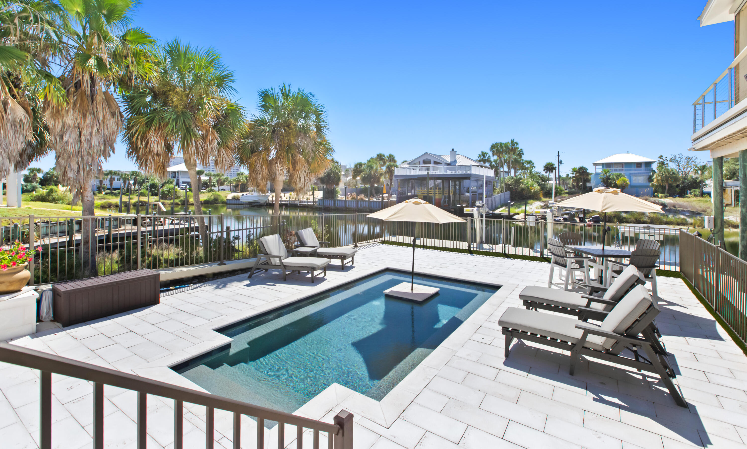 620 Lagoon Drive