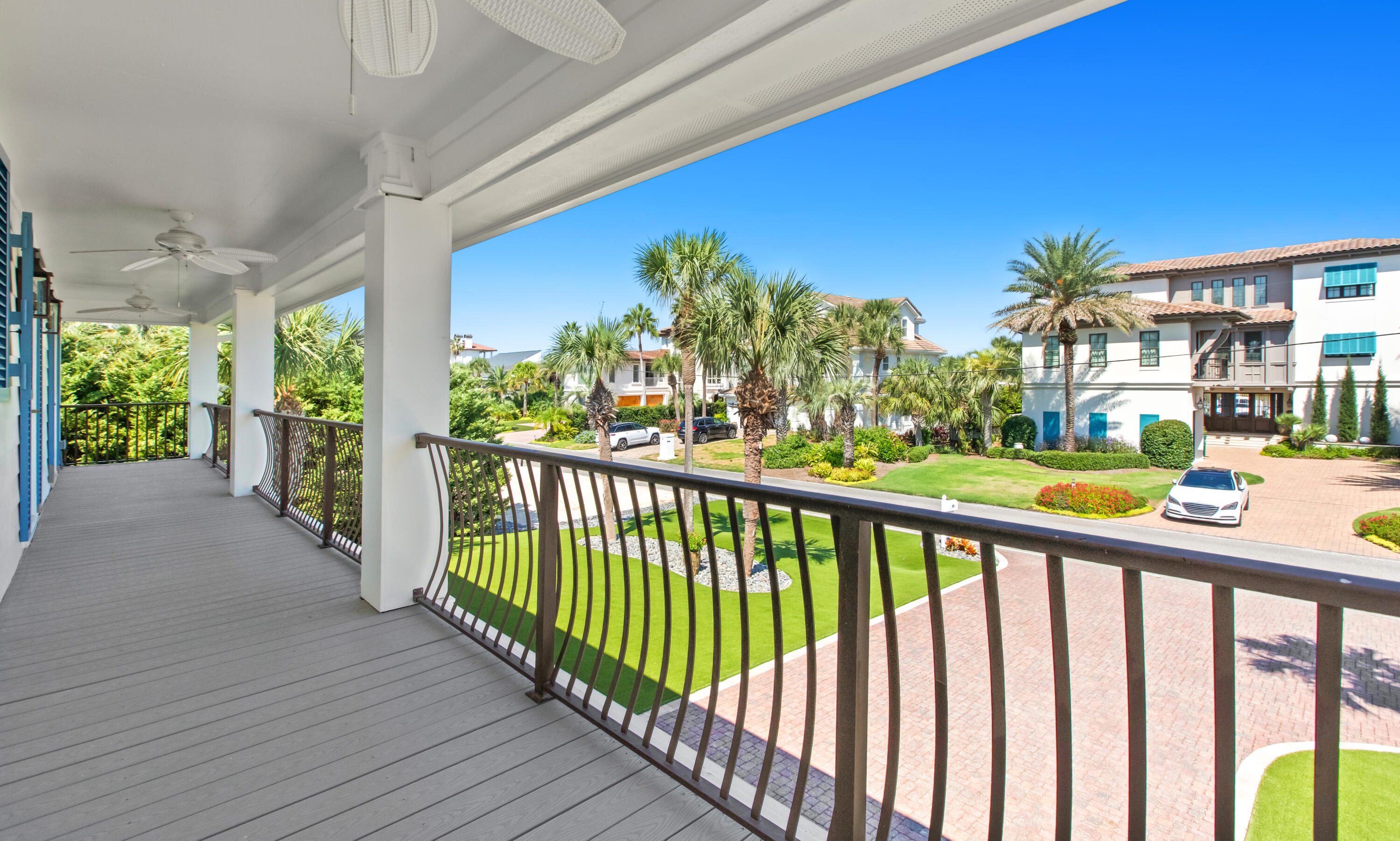 620 Lagoon Drive