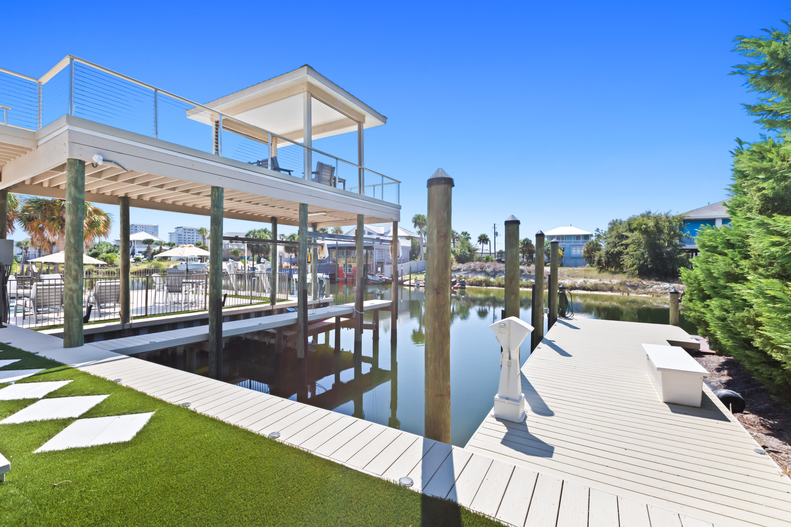 620 Lagoon Drive