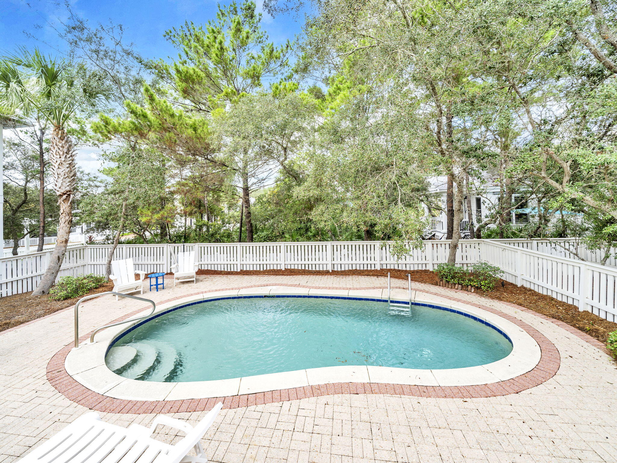 112 Carillon Avenue